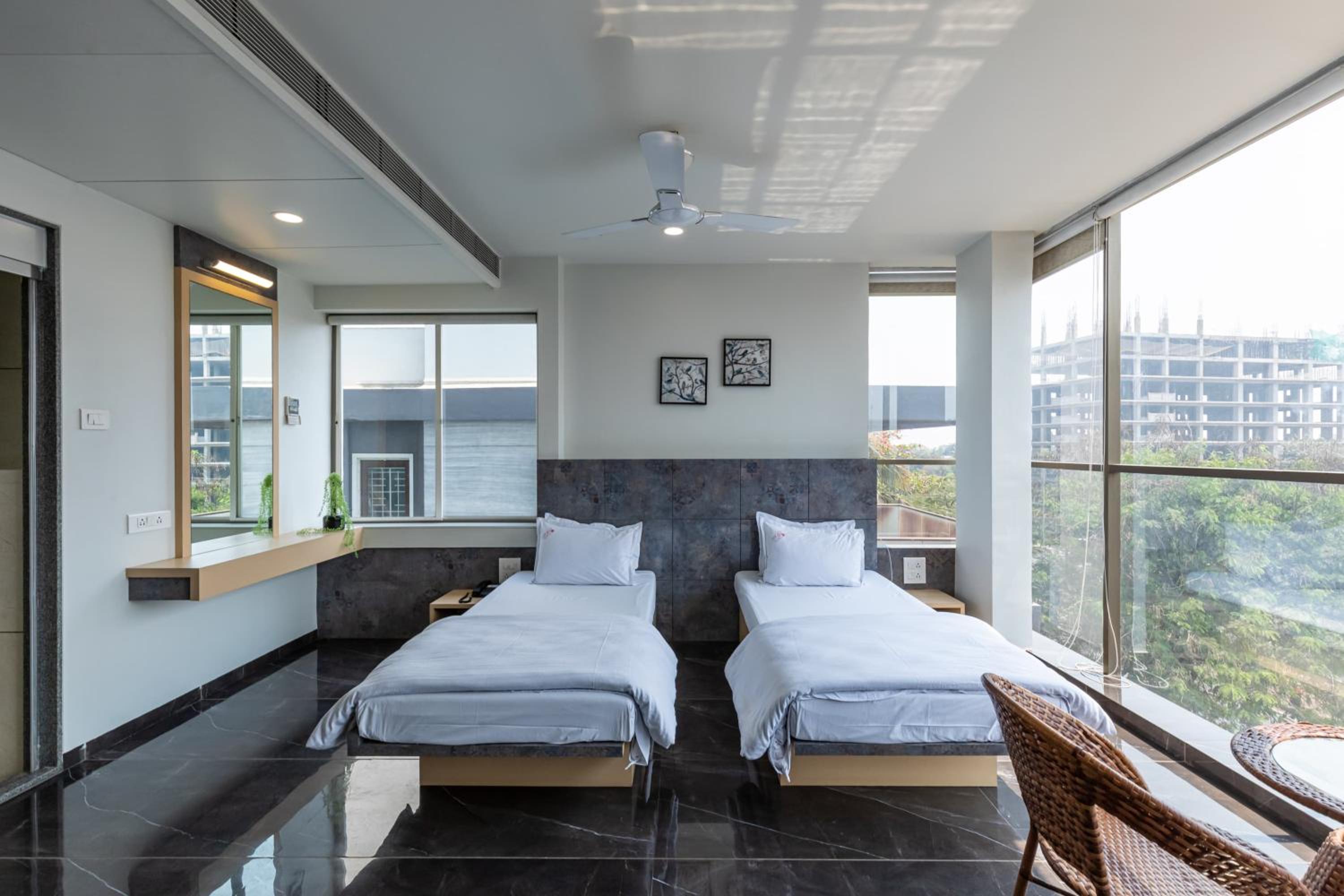Superior Twin Room - Photo 5