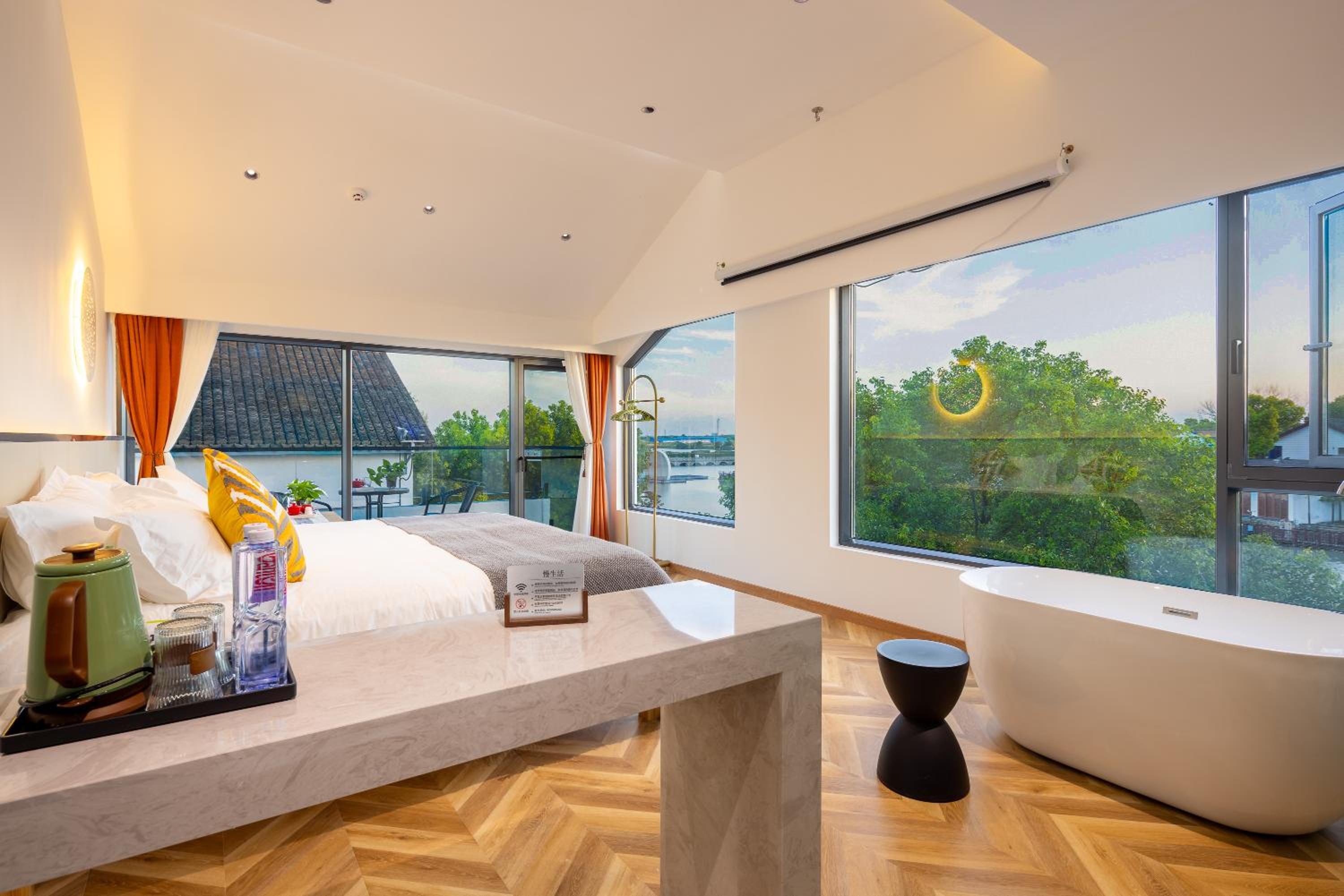 Double Room with Lake View