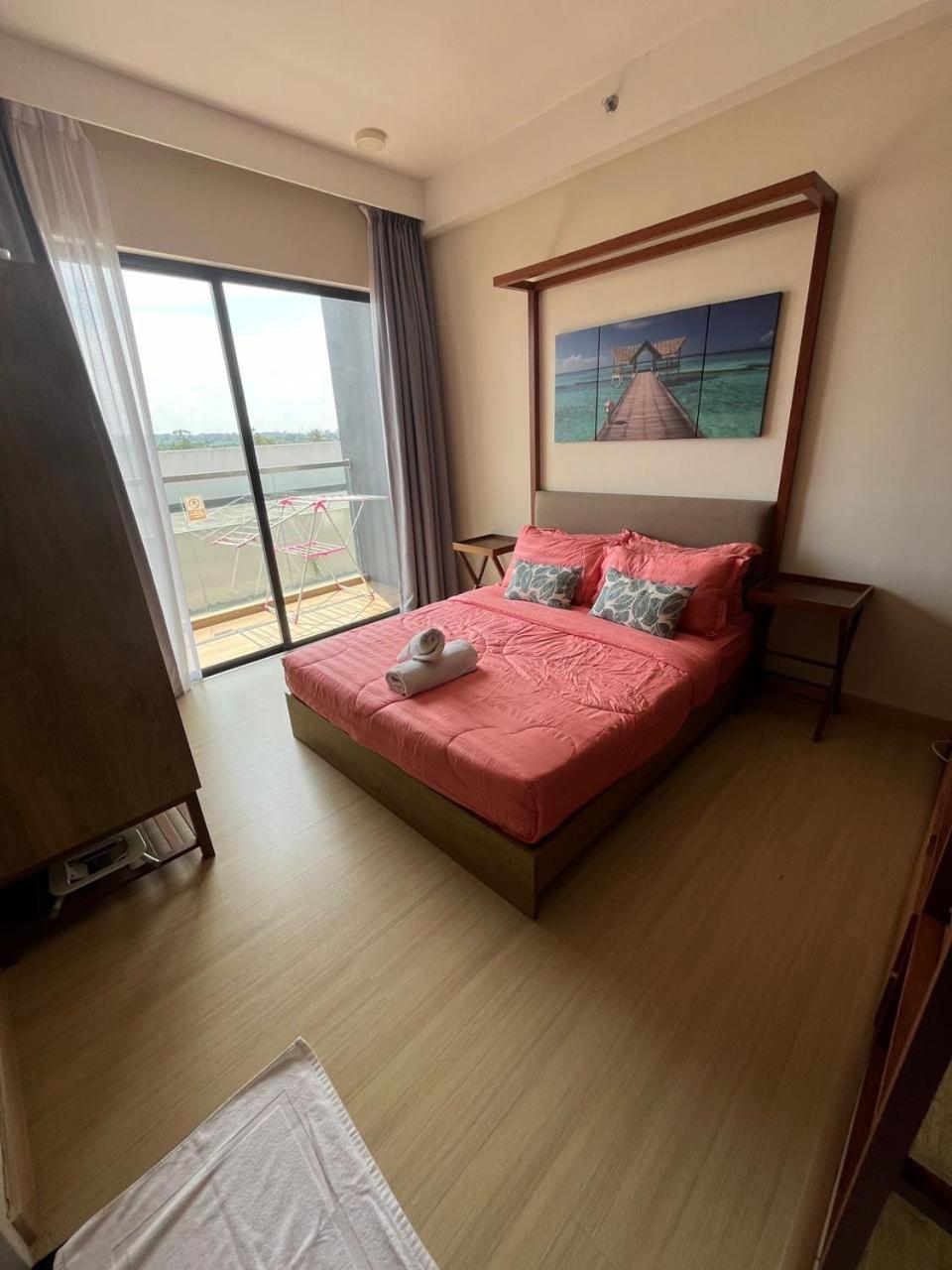 One-Bedroom Apartment - Non-Smoking