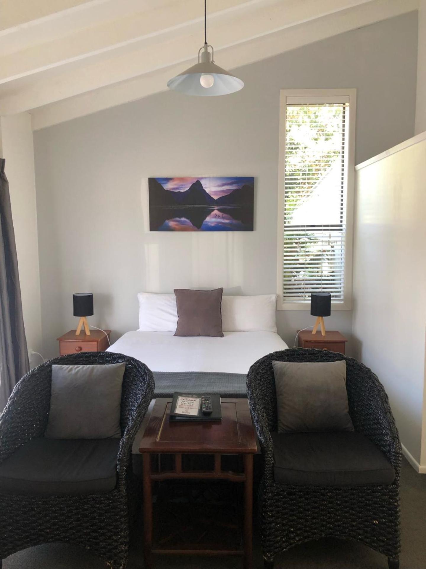 Standard Family Room photo 2