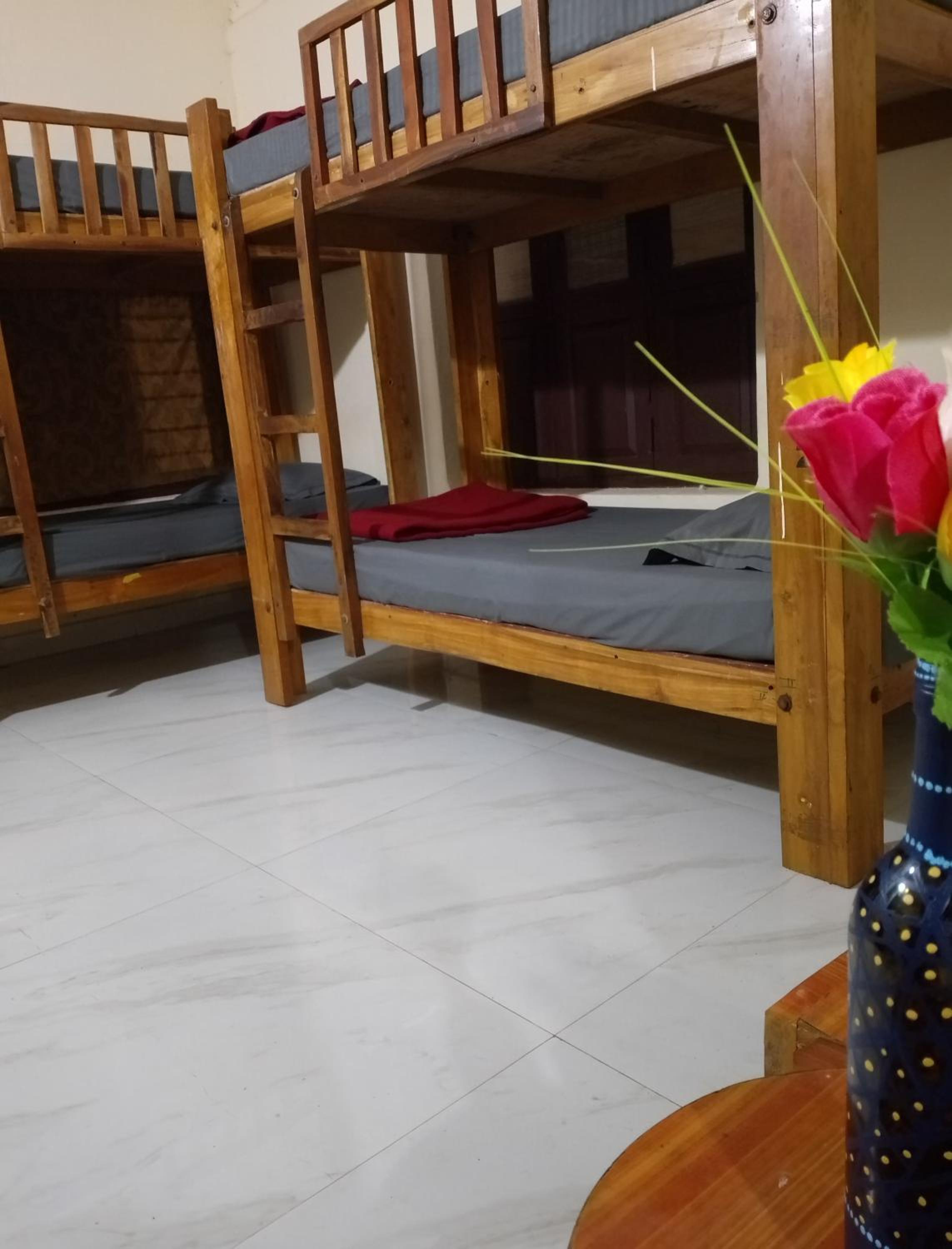 Bed in 6-Bed Mixed Dormitory Room photo 2
