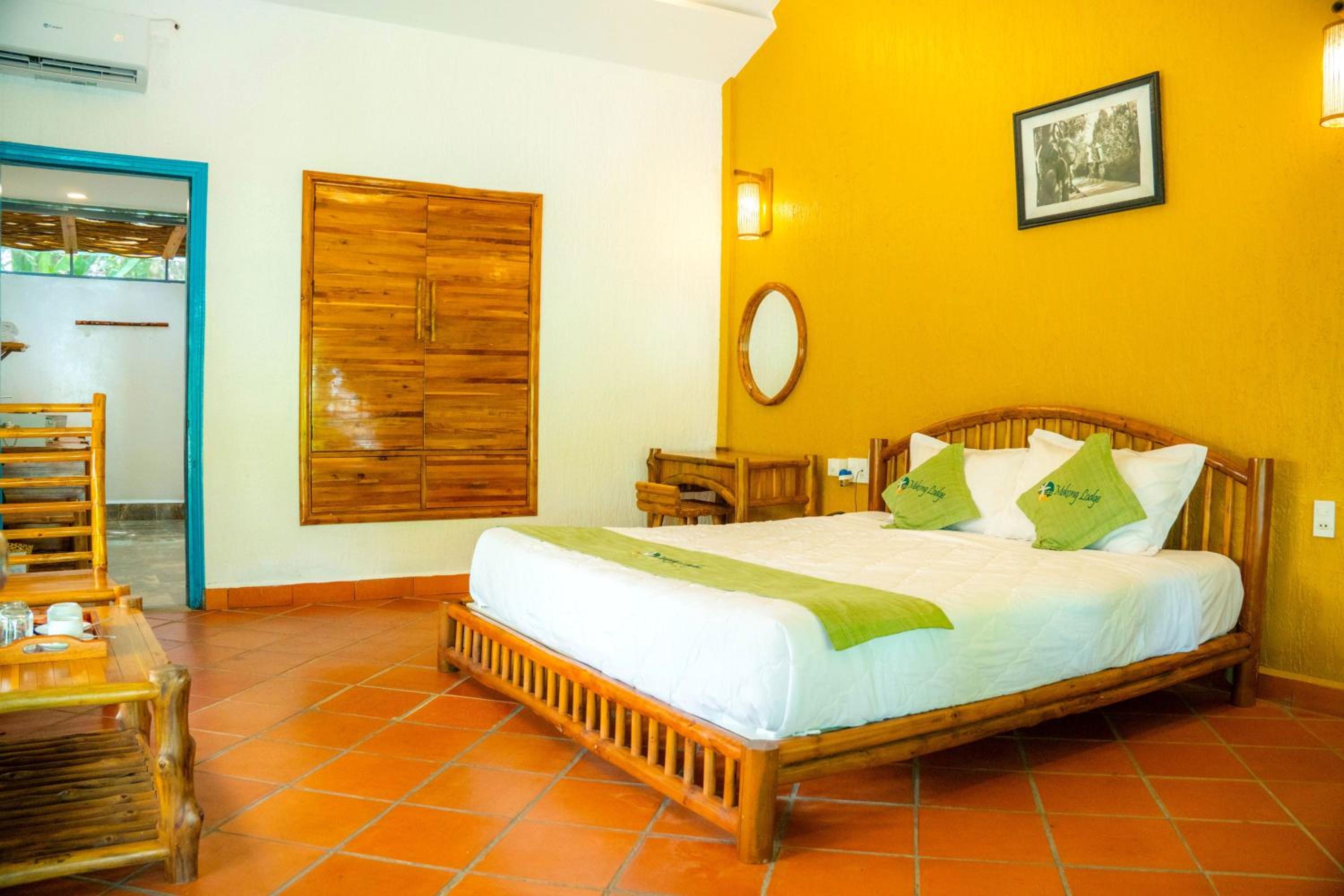 Mekong Suite with Private Outdoor Jacuzzi photo 1