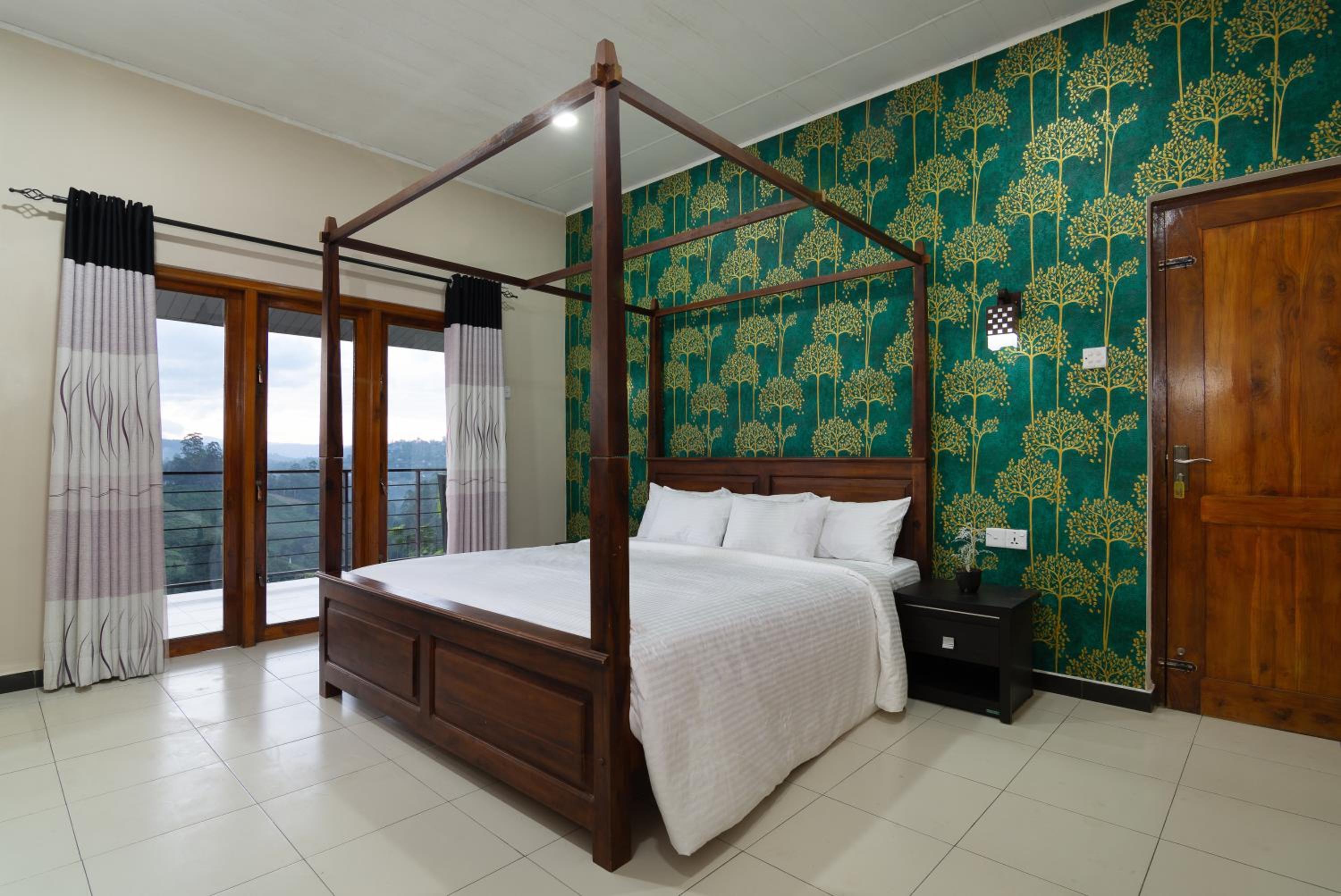 Three-Bedroom Villa photo 1