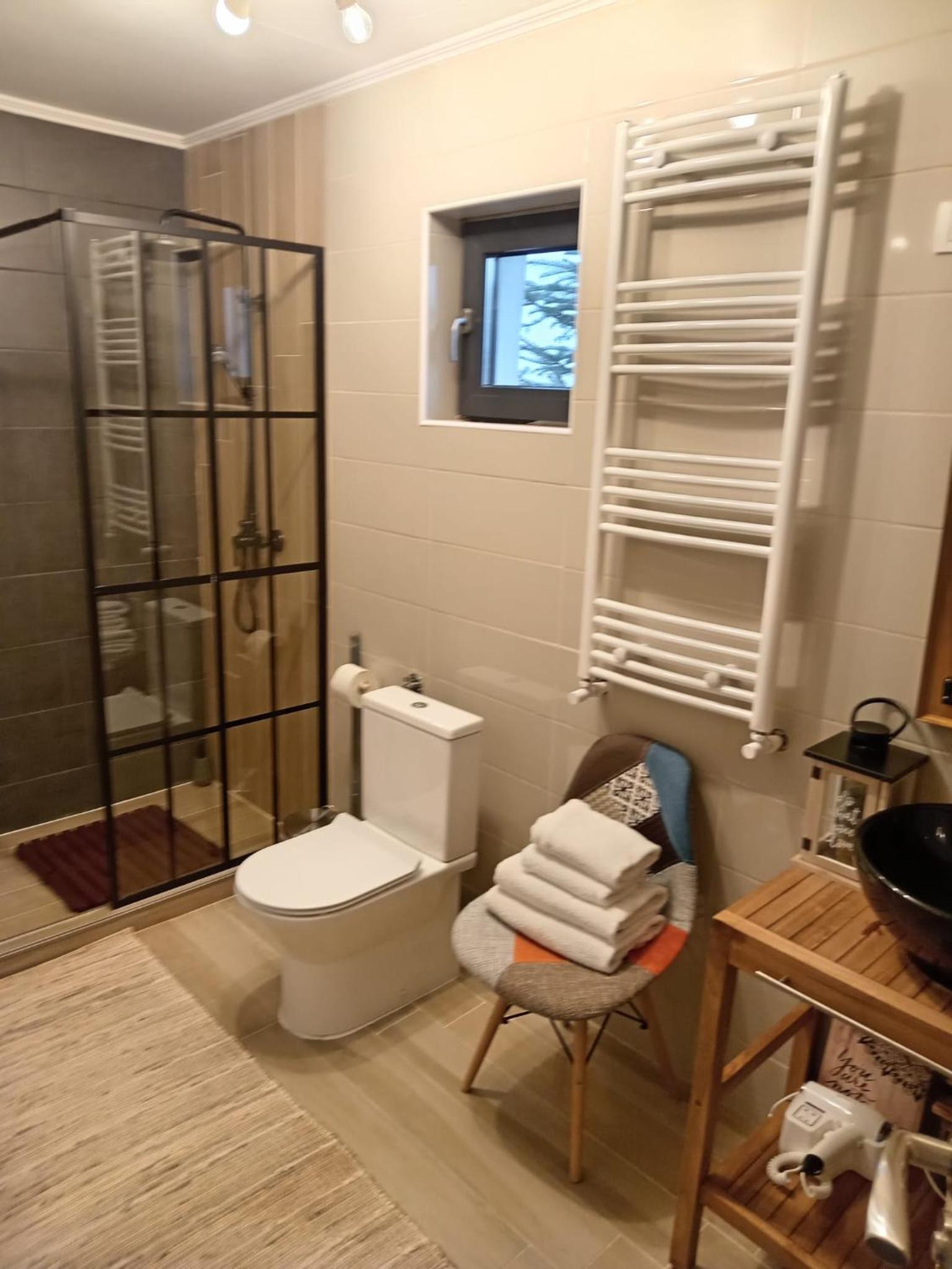 Three-Bedroom Vacation Home  photo 2