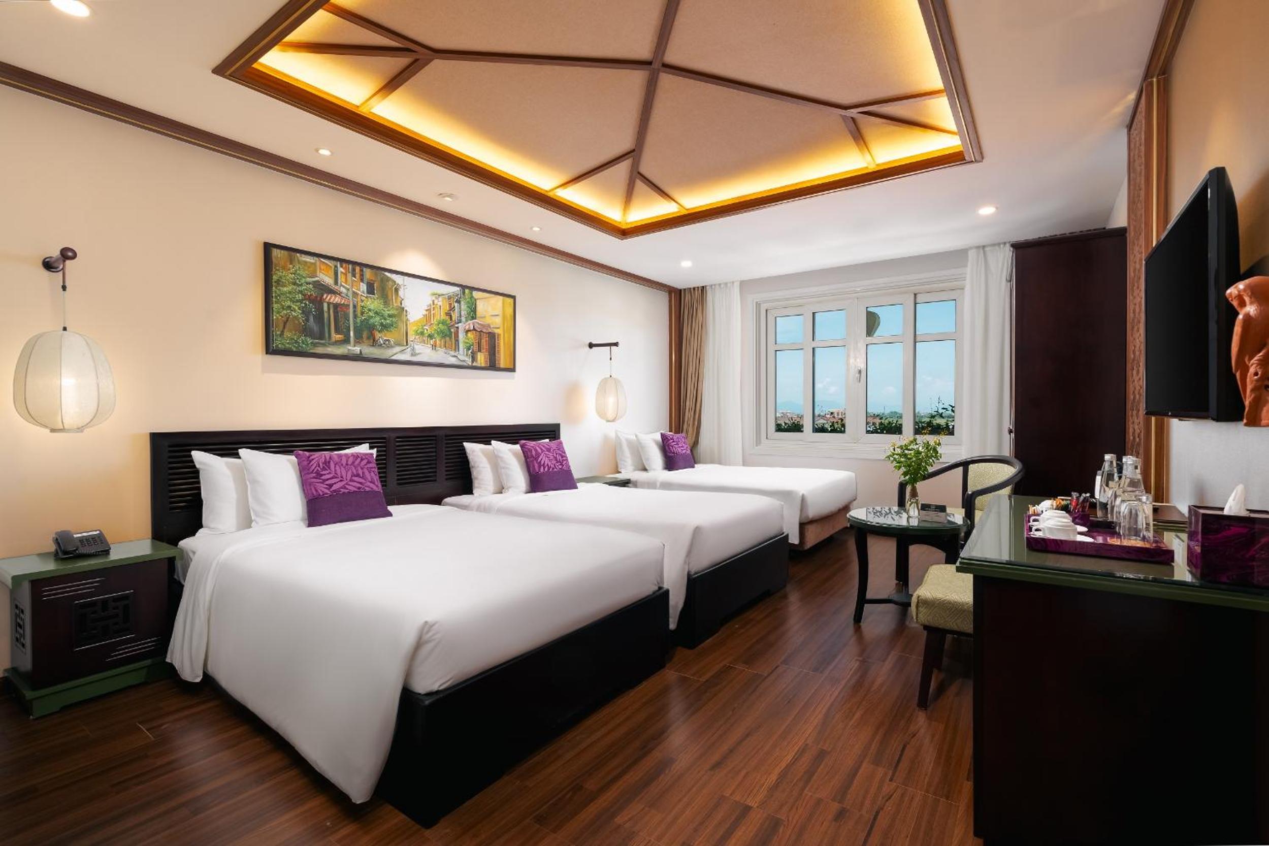 Family Triple Room - Complimentary Daily Mini-bar - Photo 1
