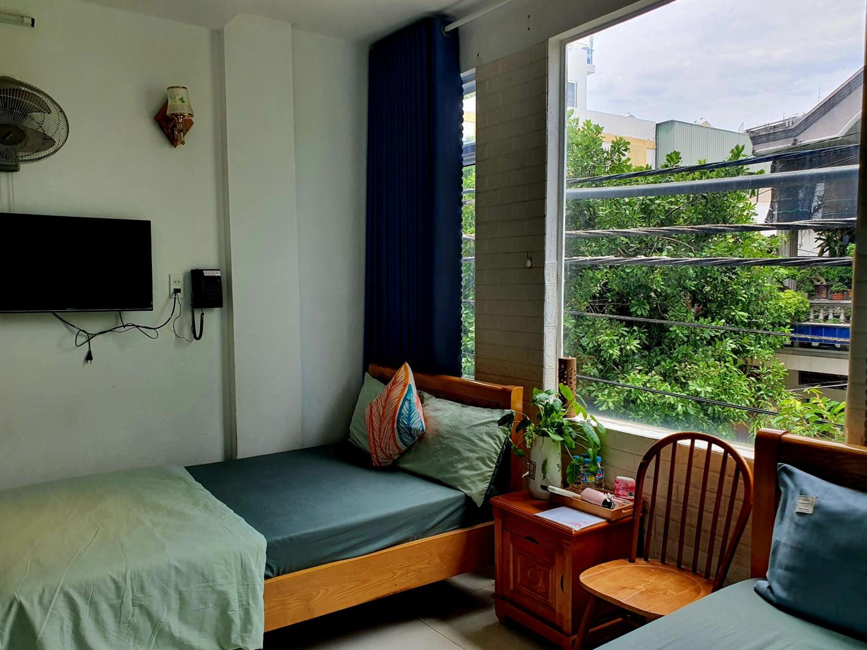 Quadruple Room with Private Bathroom photo 1