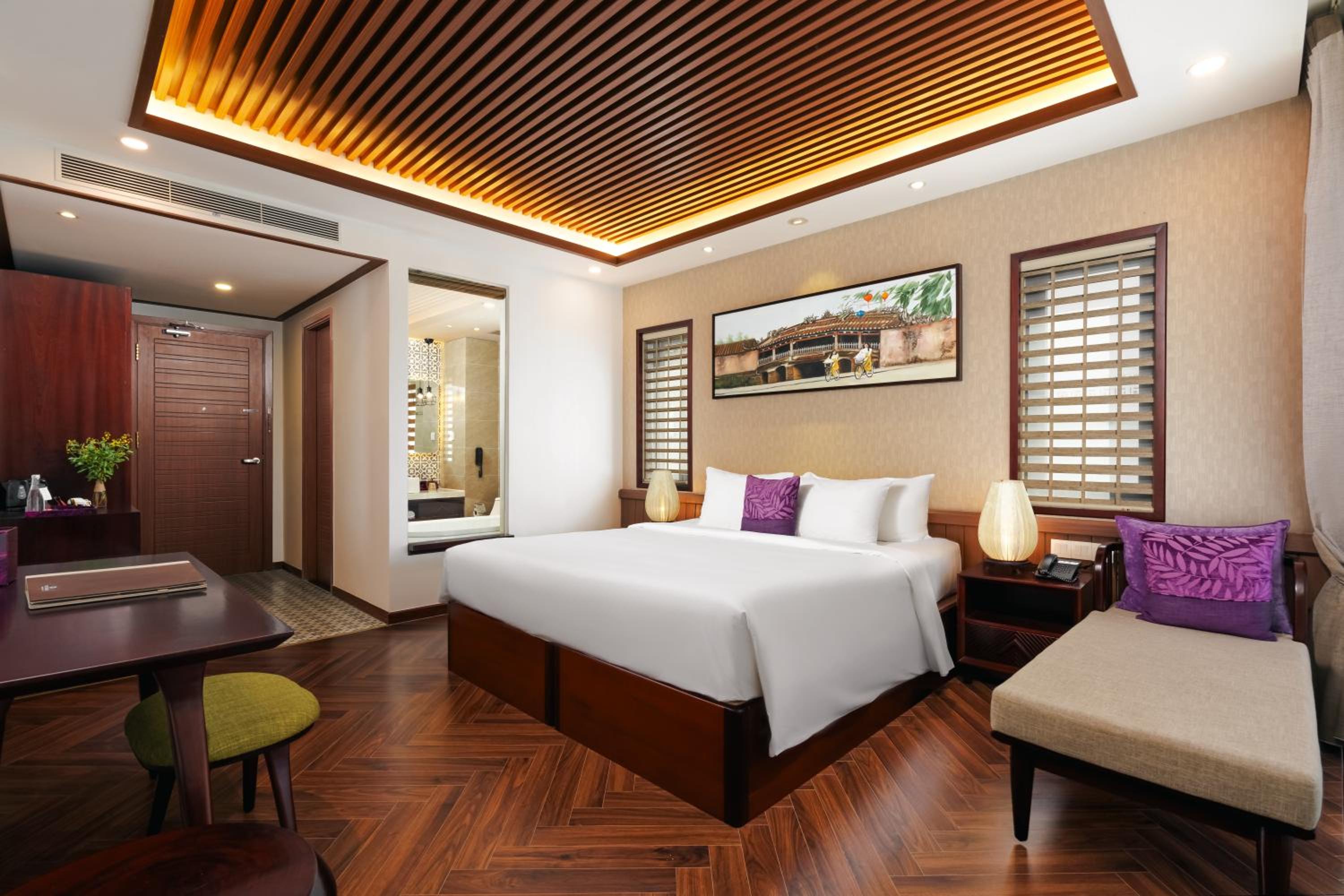 Premier Deluxe Double with Balcony - Complimentary Daily Mini-bar - Photo 1