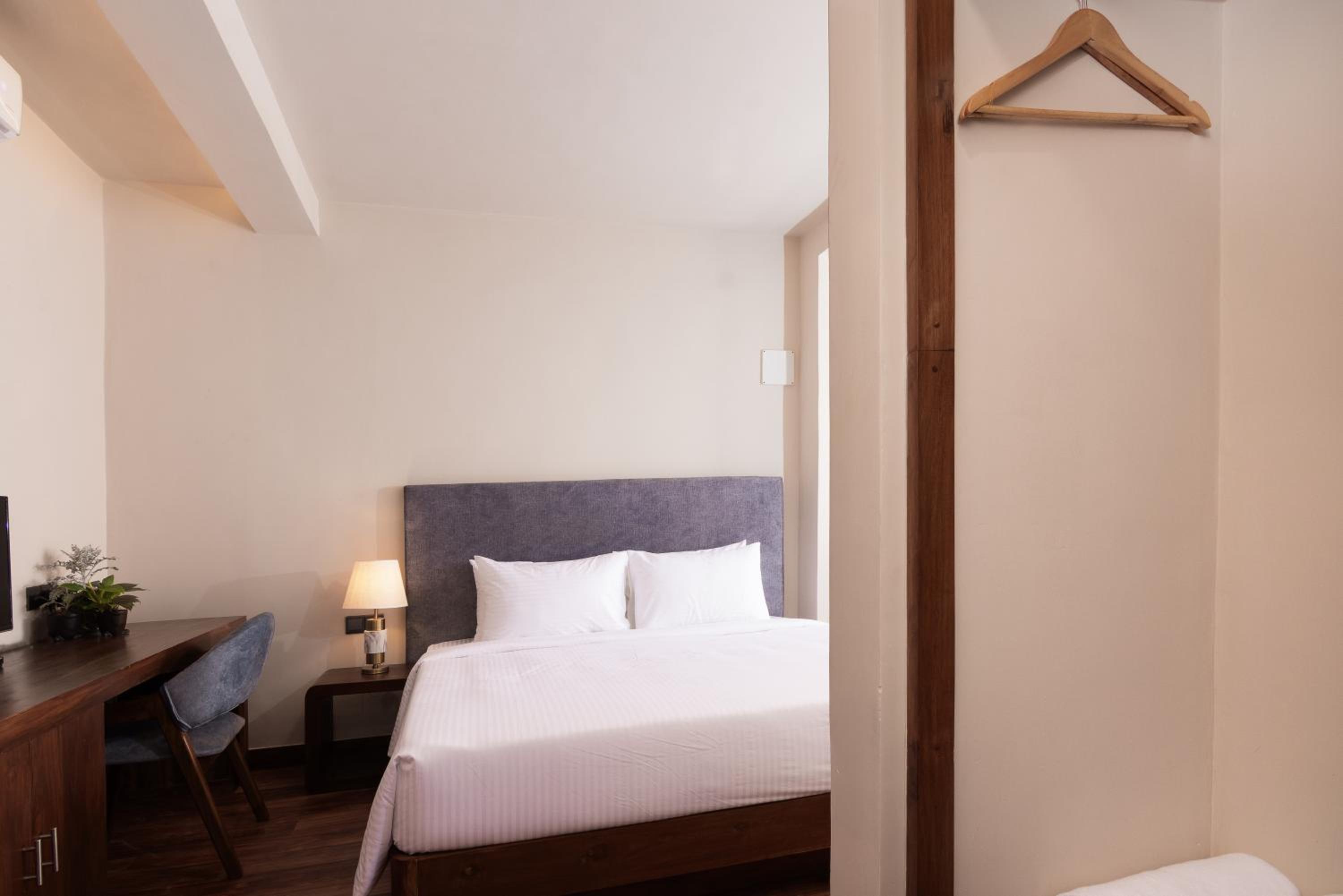 King Room with Mountain View - Photo 8