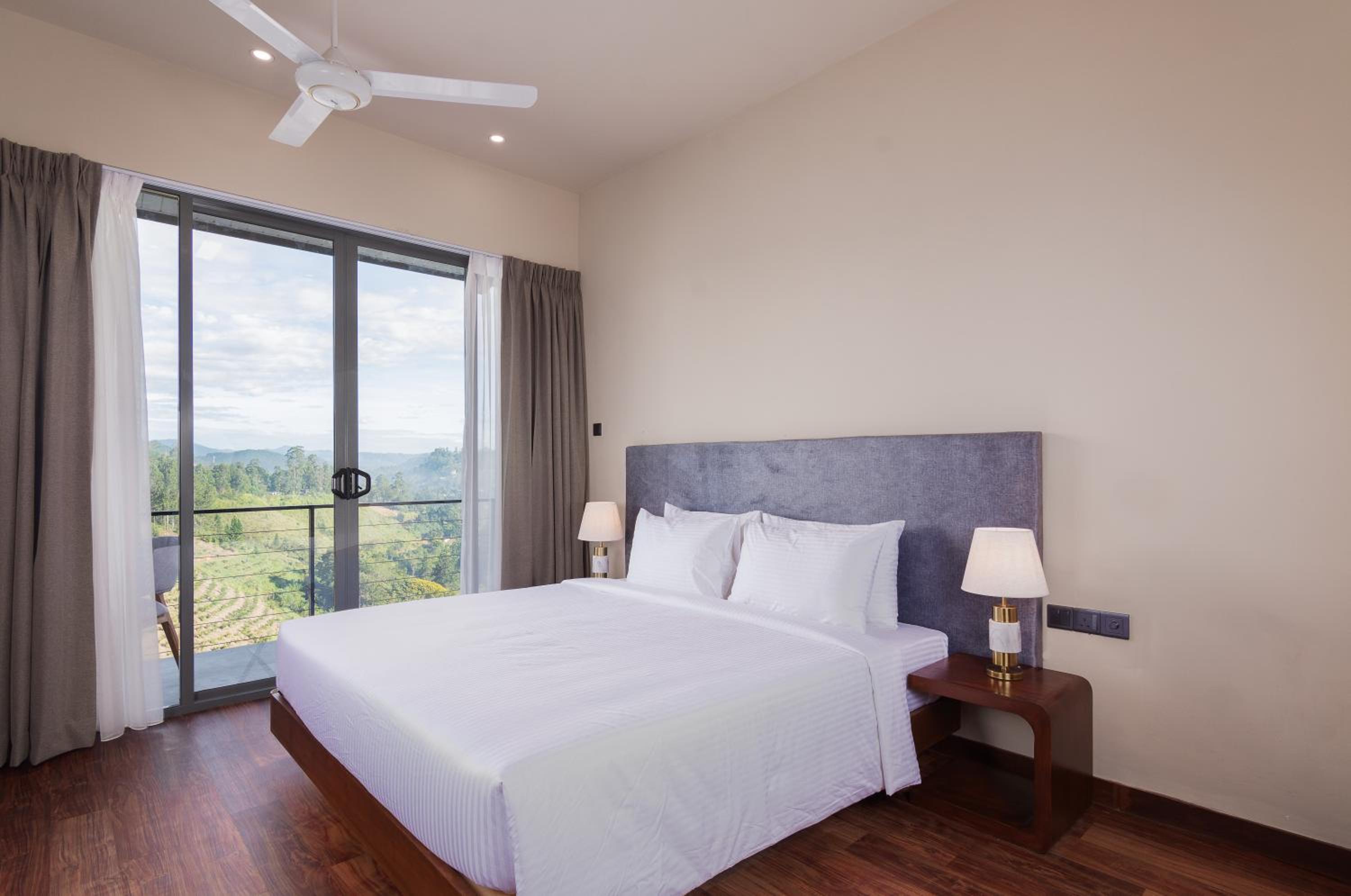 King Room with Mountain View - Photo 7