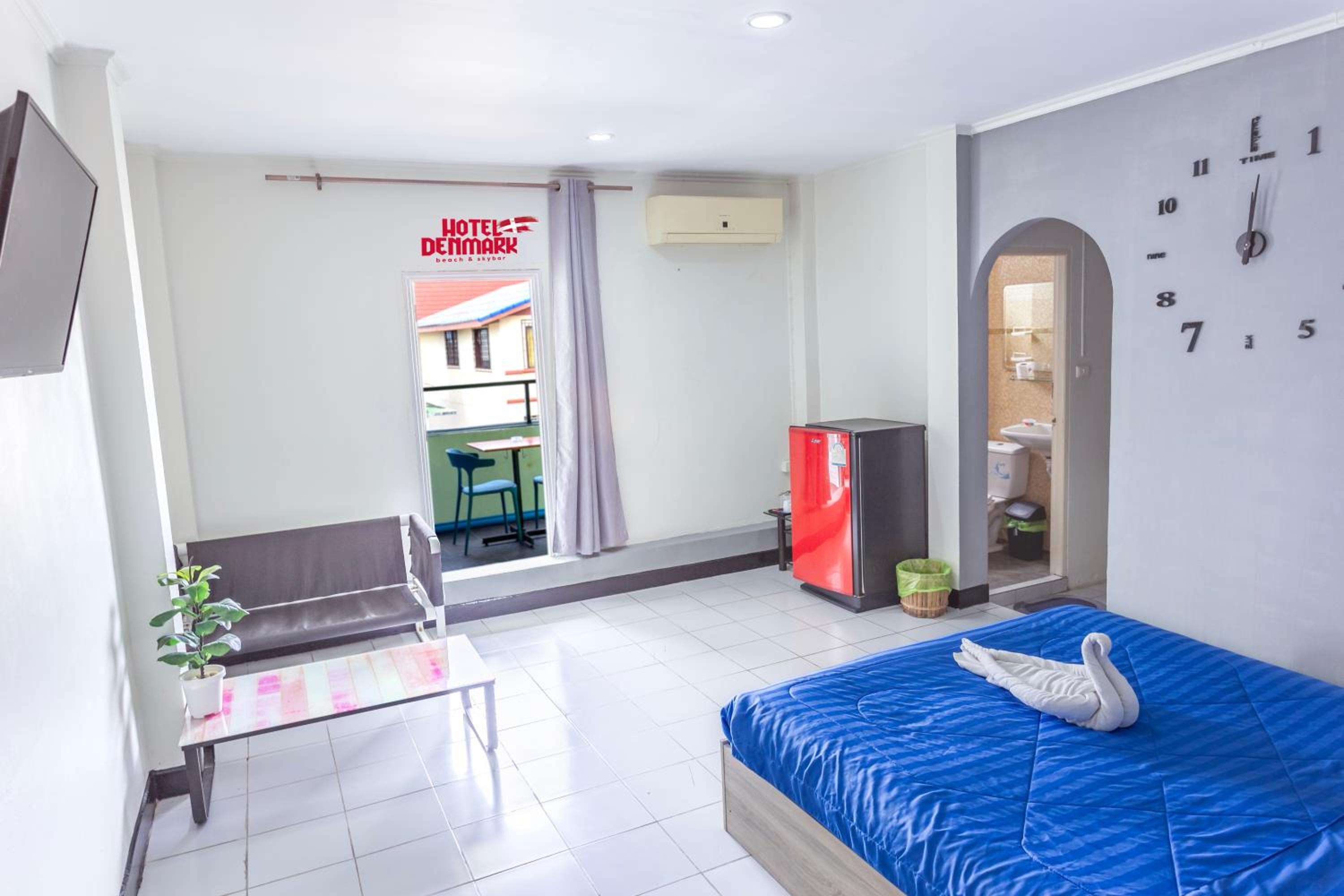 Apartment with View and Balcony (Stairs only) photo 1