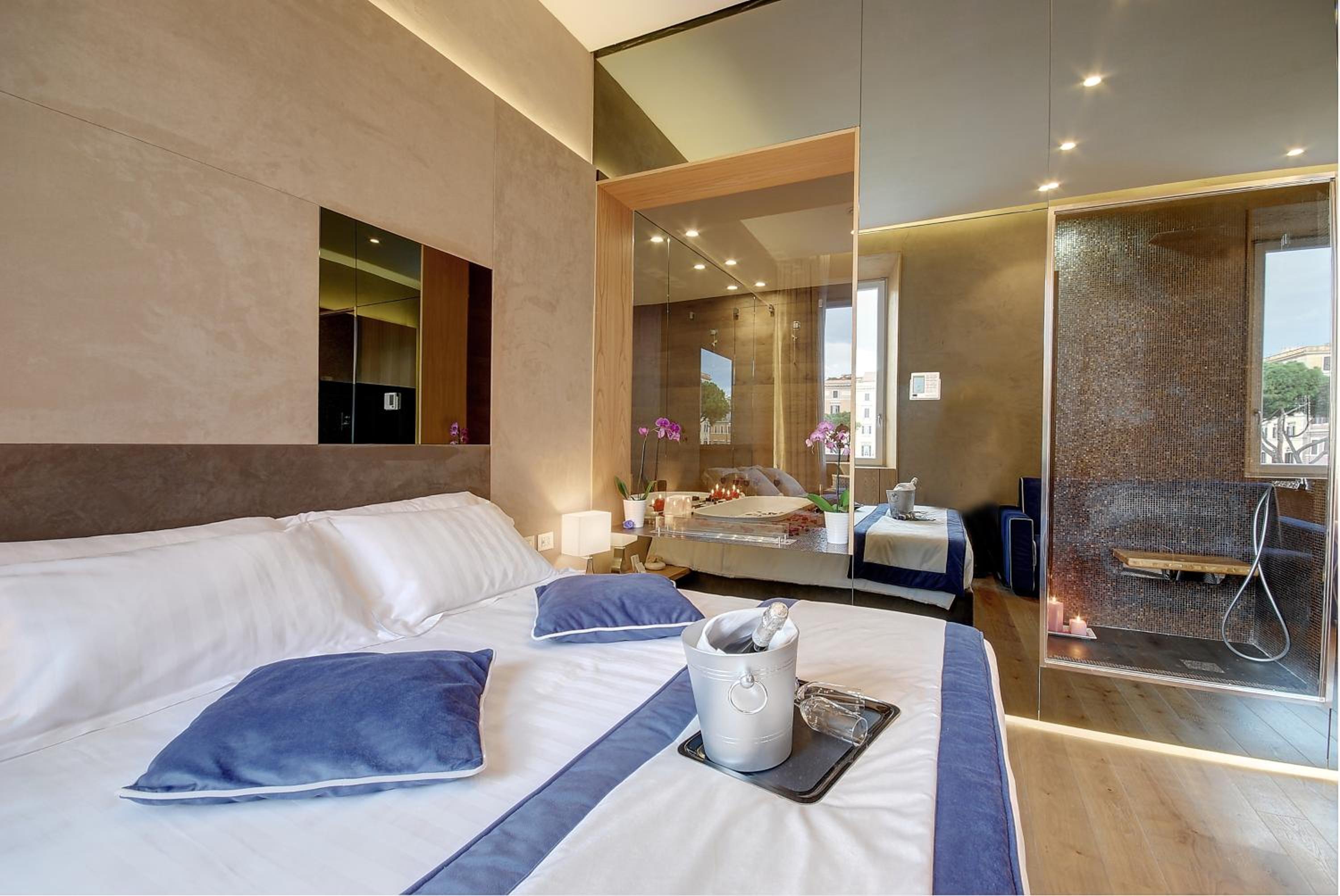 Suite with City View photo 1