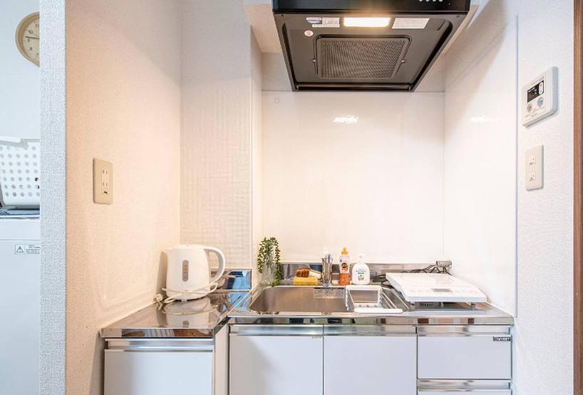 Single Room with Bathroom photo 1