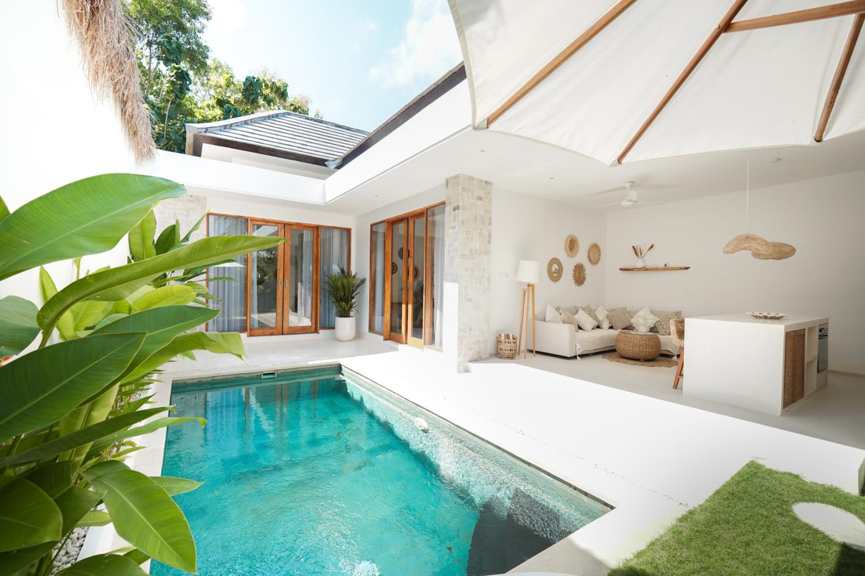 Standard Villa photo 1