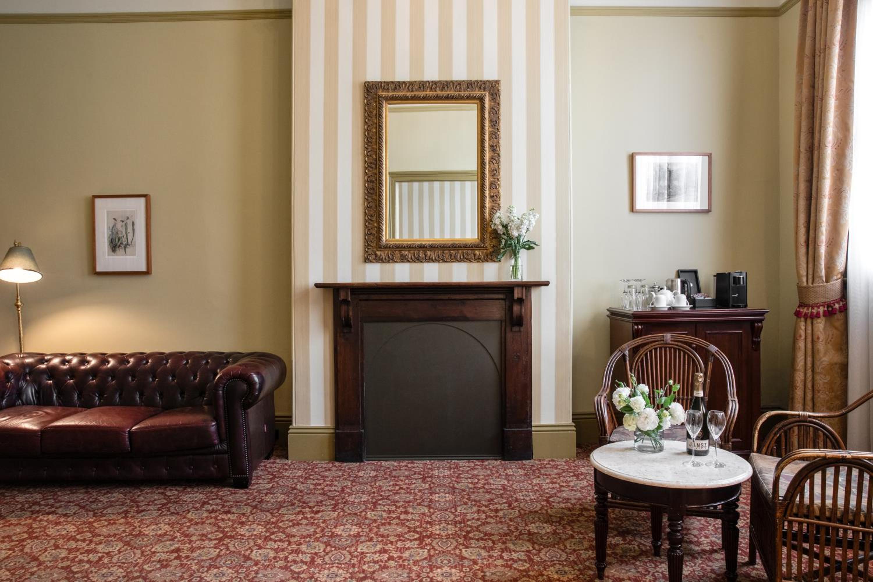 Victorian Suite with Free High Speed WiFi - Photo 3