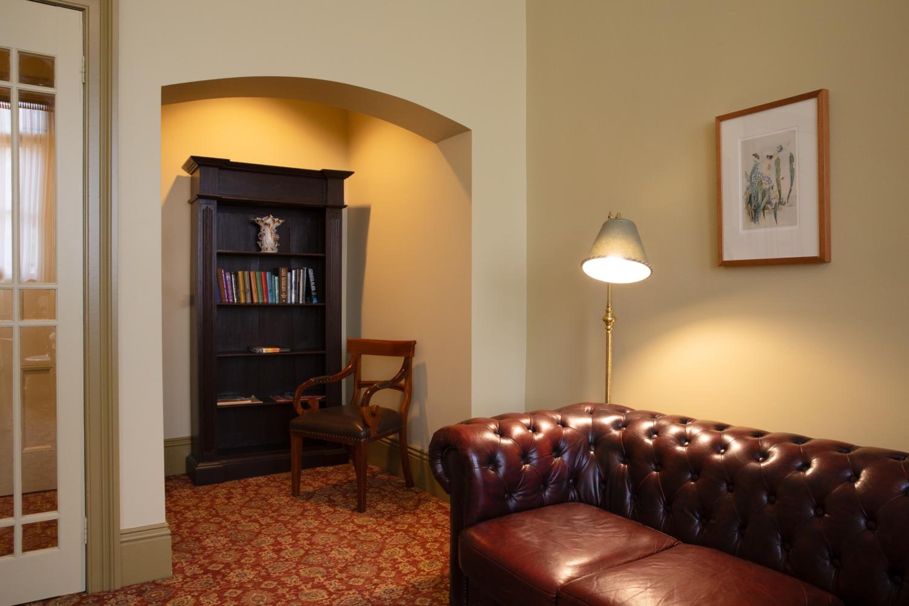Victorian Suite with Free High Speed WiFi - Photo 2