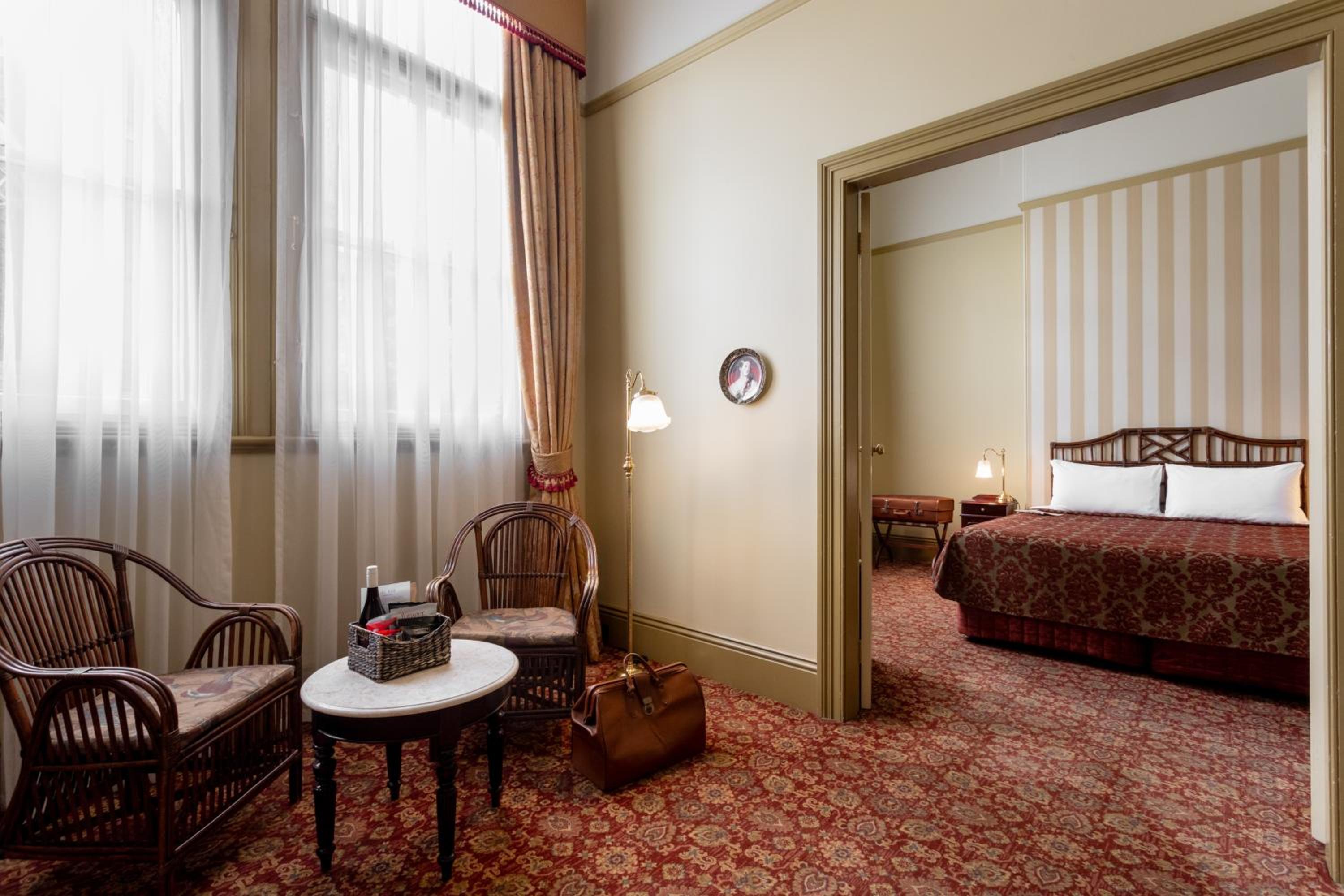 Victorian Suite with Free High Speed WiFi - Photo 1