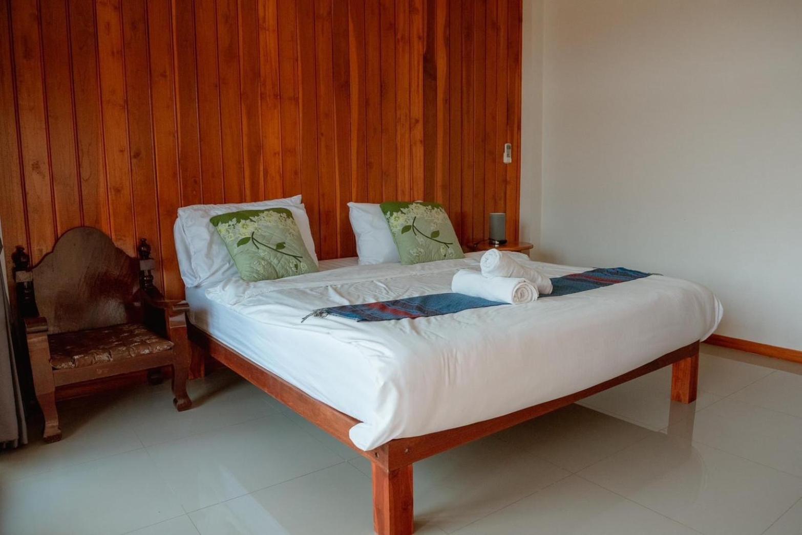 Double Room with Mountain View - Photo 3
