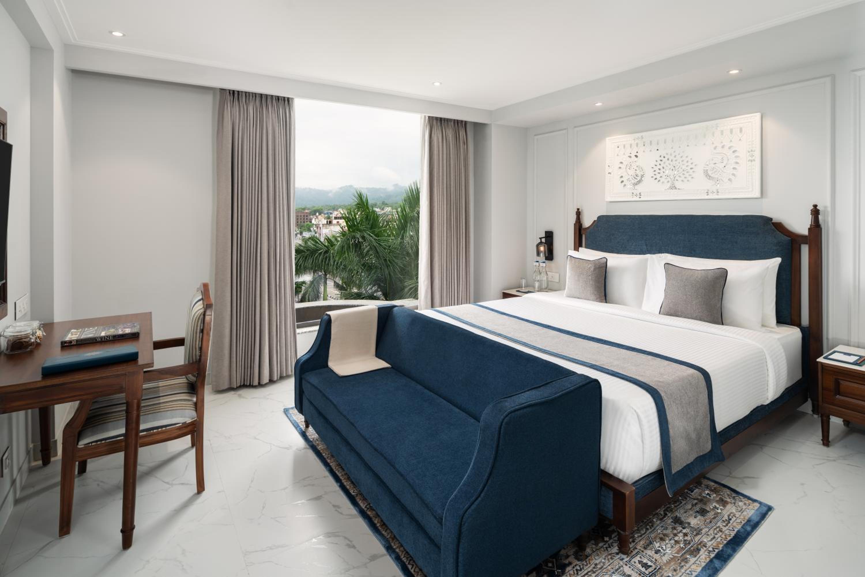 Standard Deluxe Double Room - Photo 2