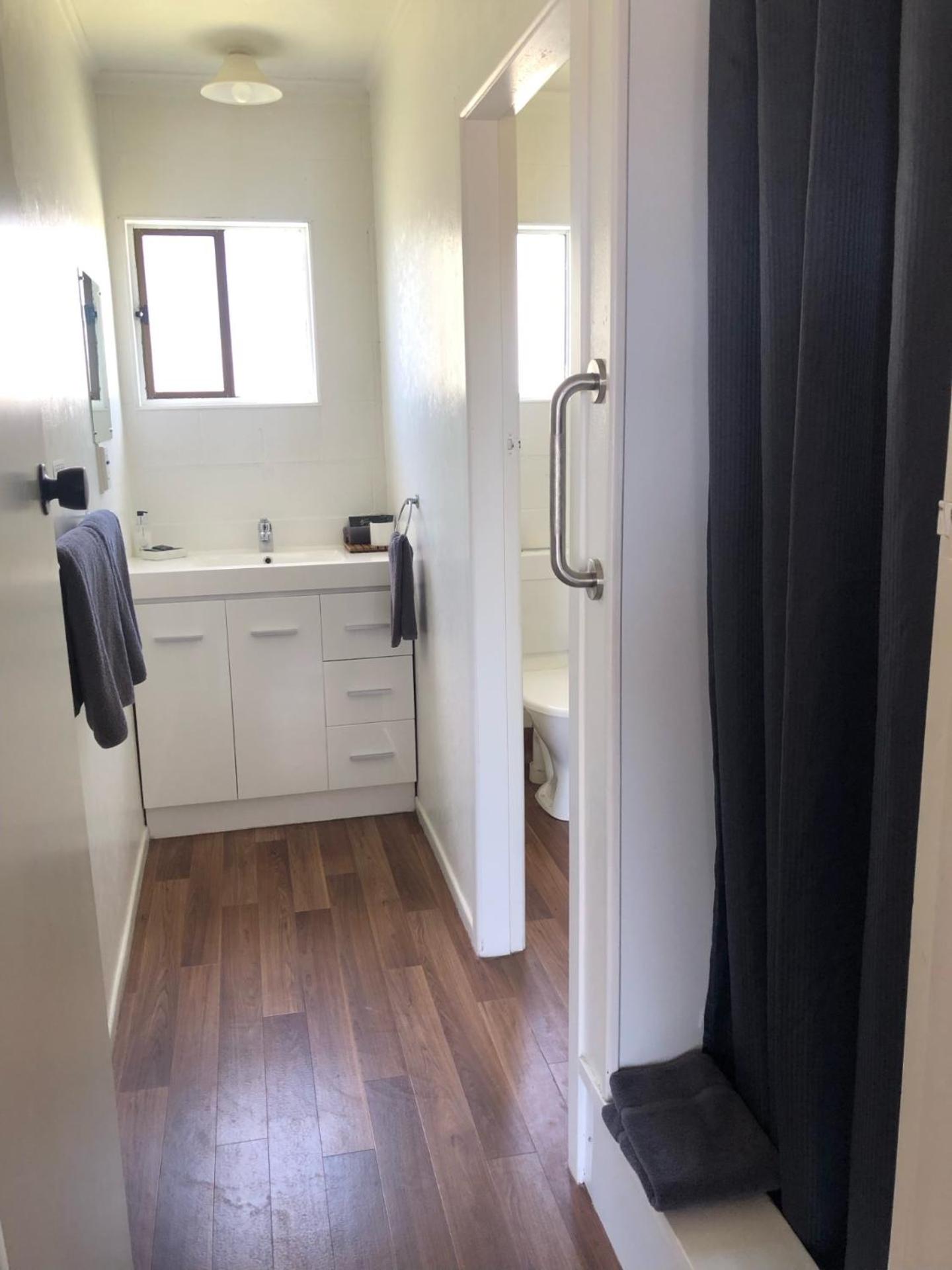 Double Room with Private Bathroom - Photo 2