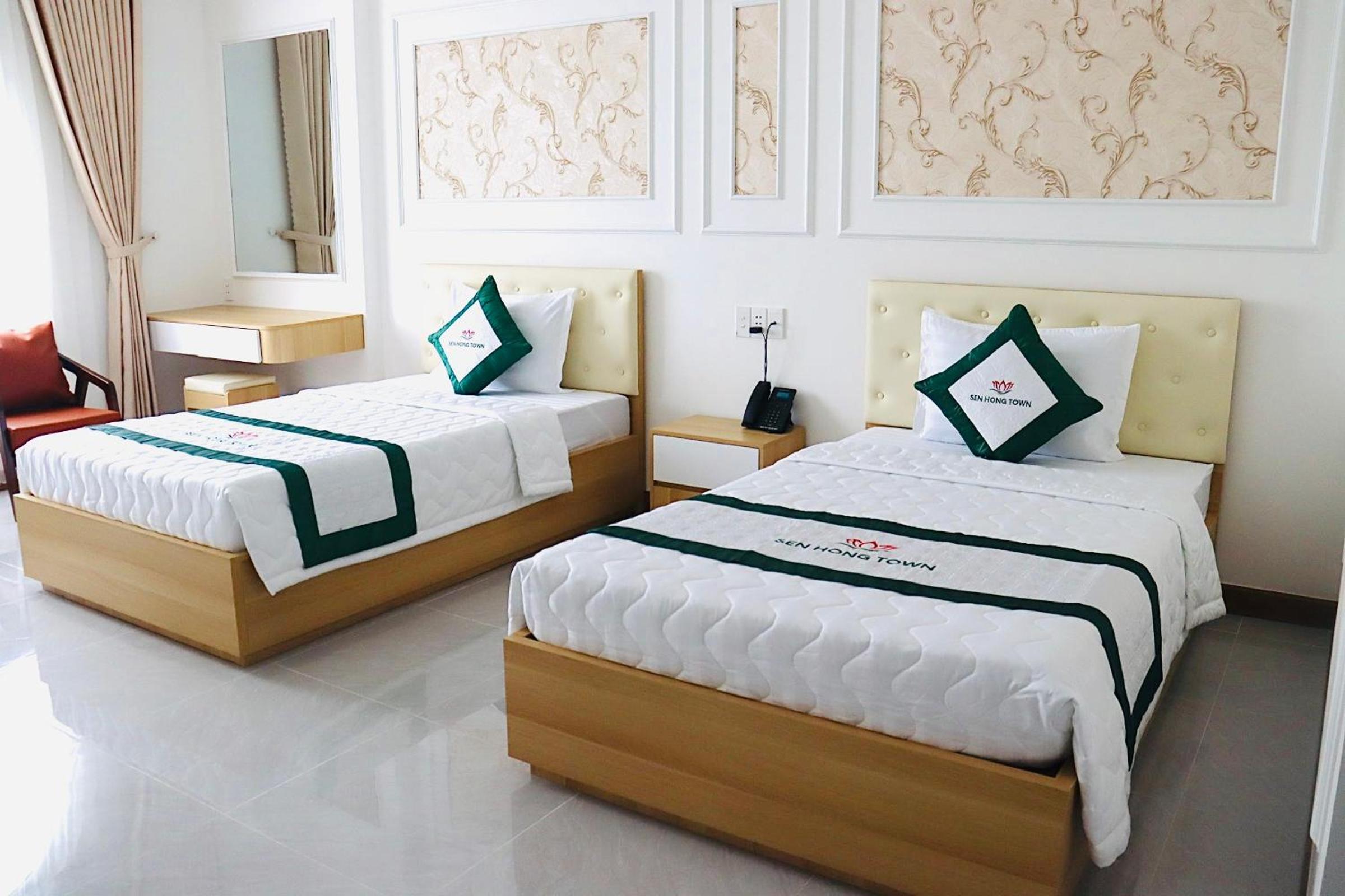 Twin Room With View