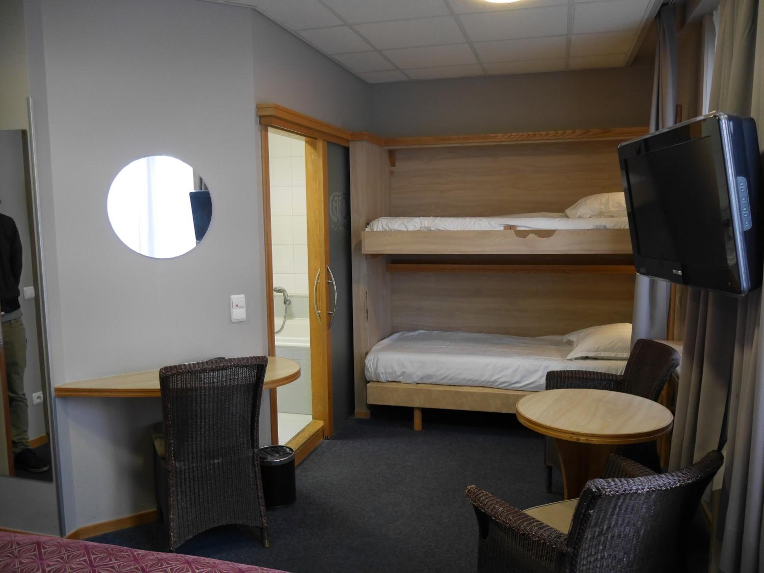 Quadruple Room - Photo 2
