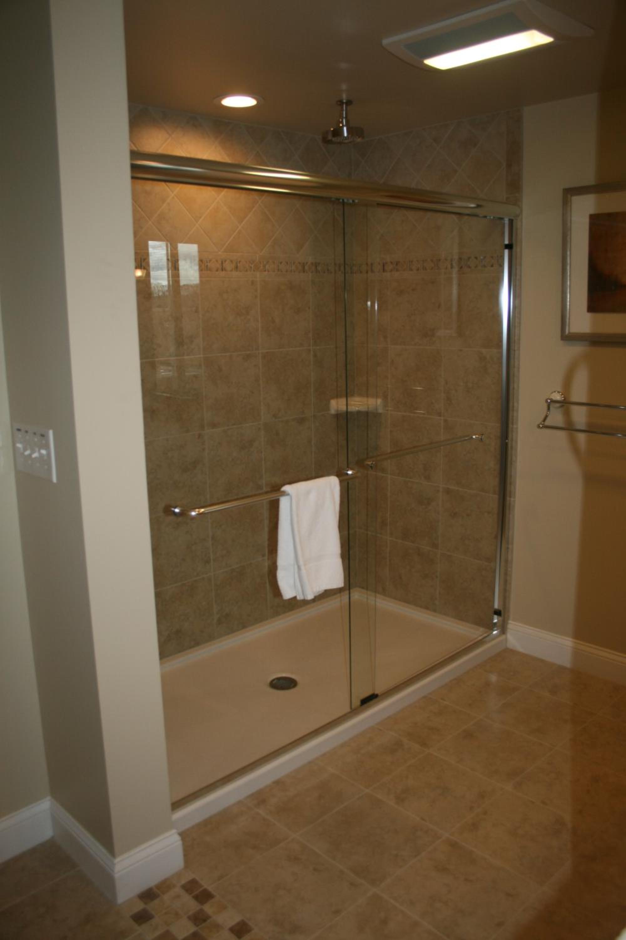 Deluxe King Room photo 3