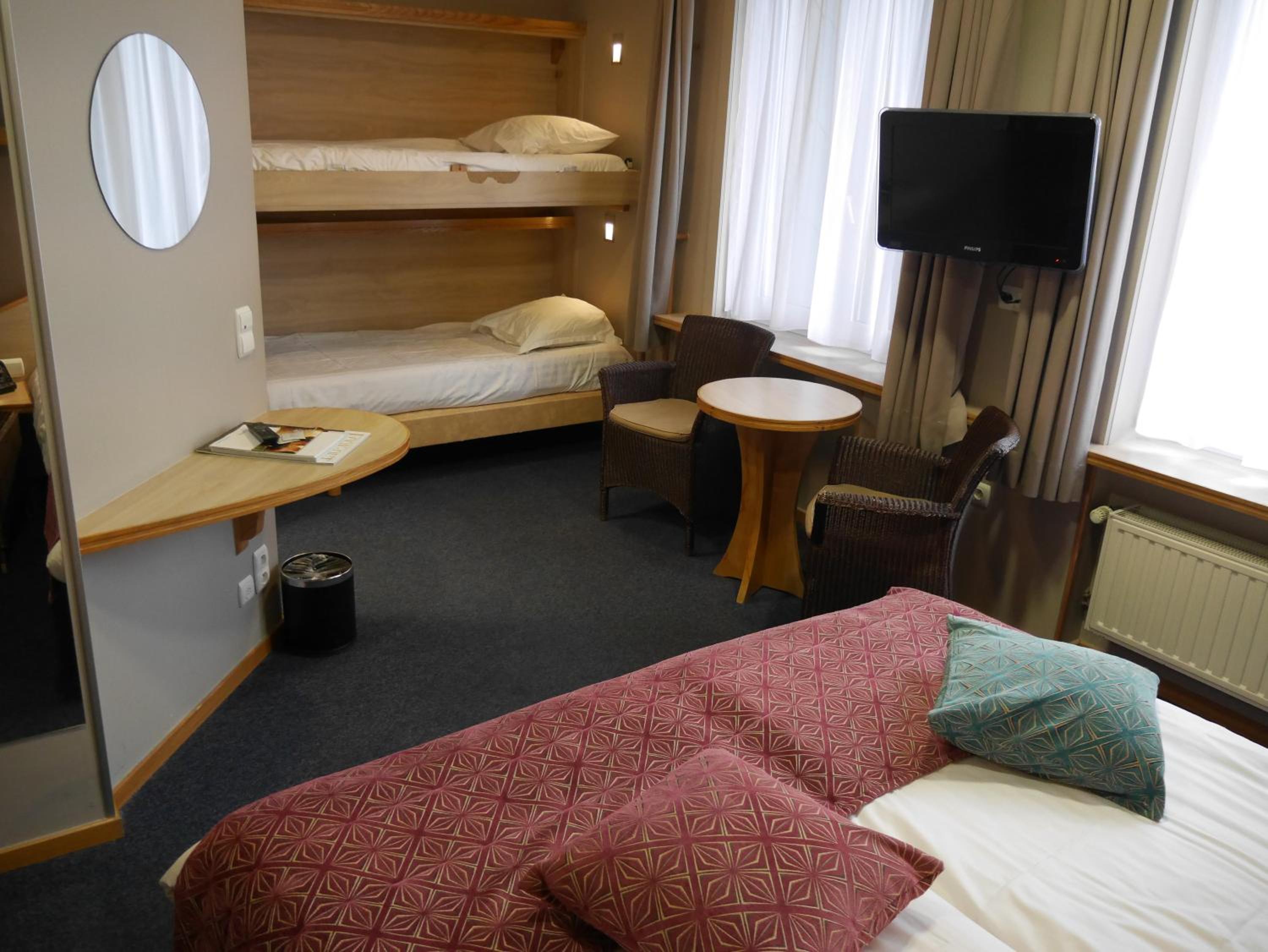 Quadruple Room - Photo 1