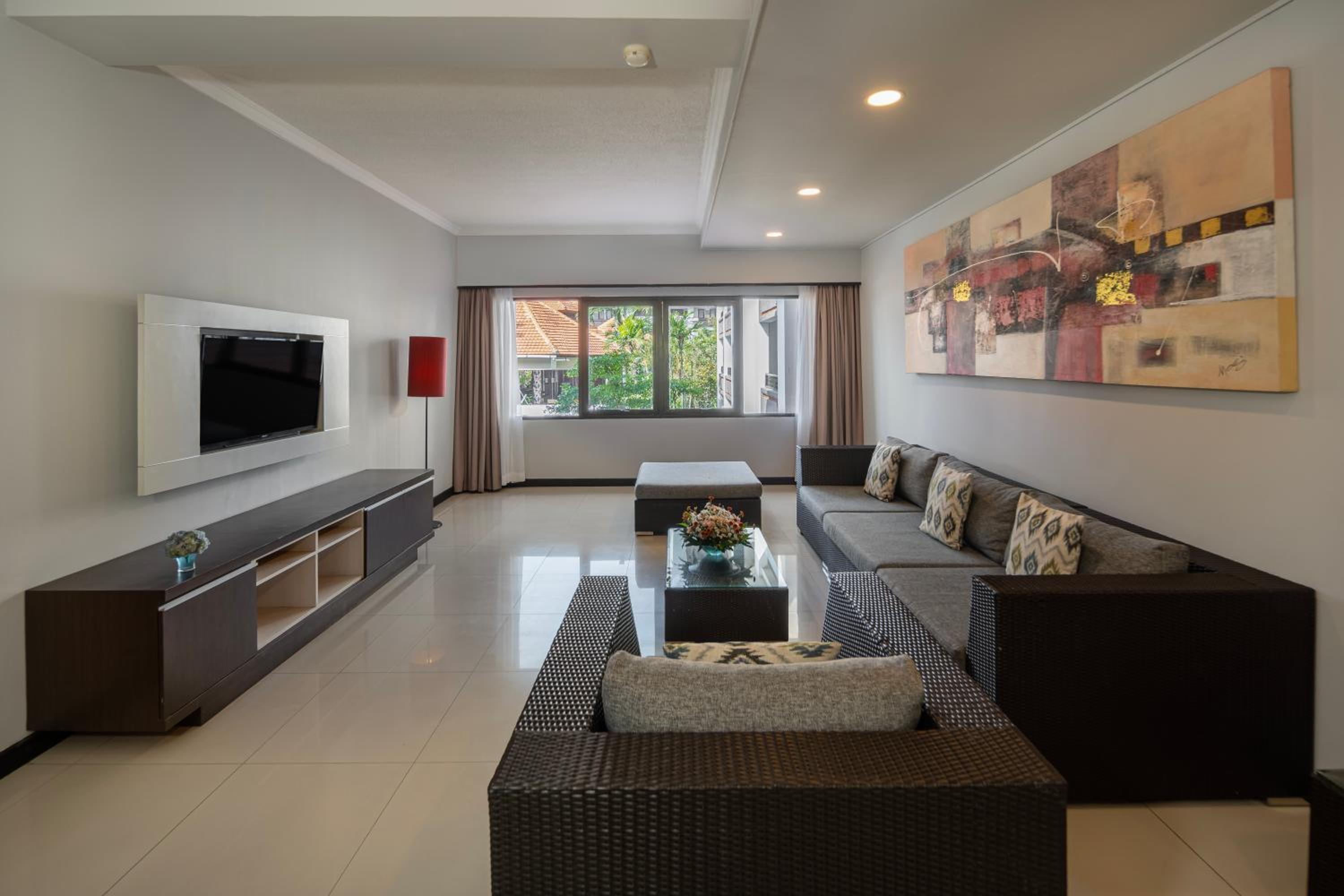 Two-Bedroom Suite - Photo 10