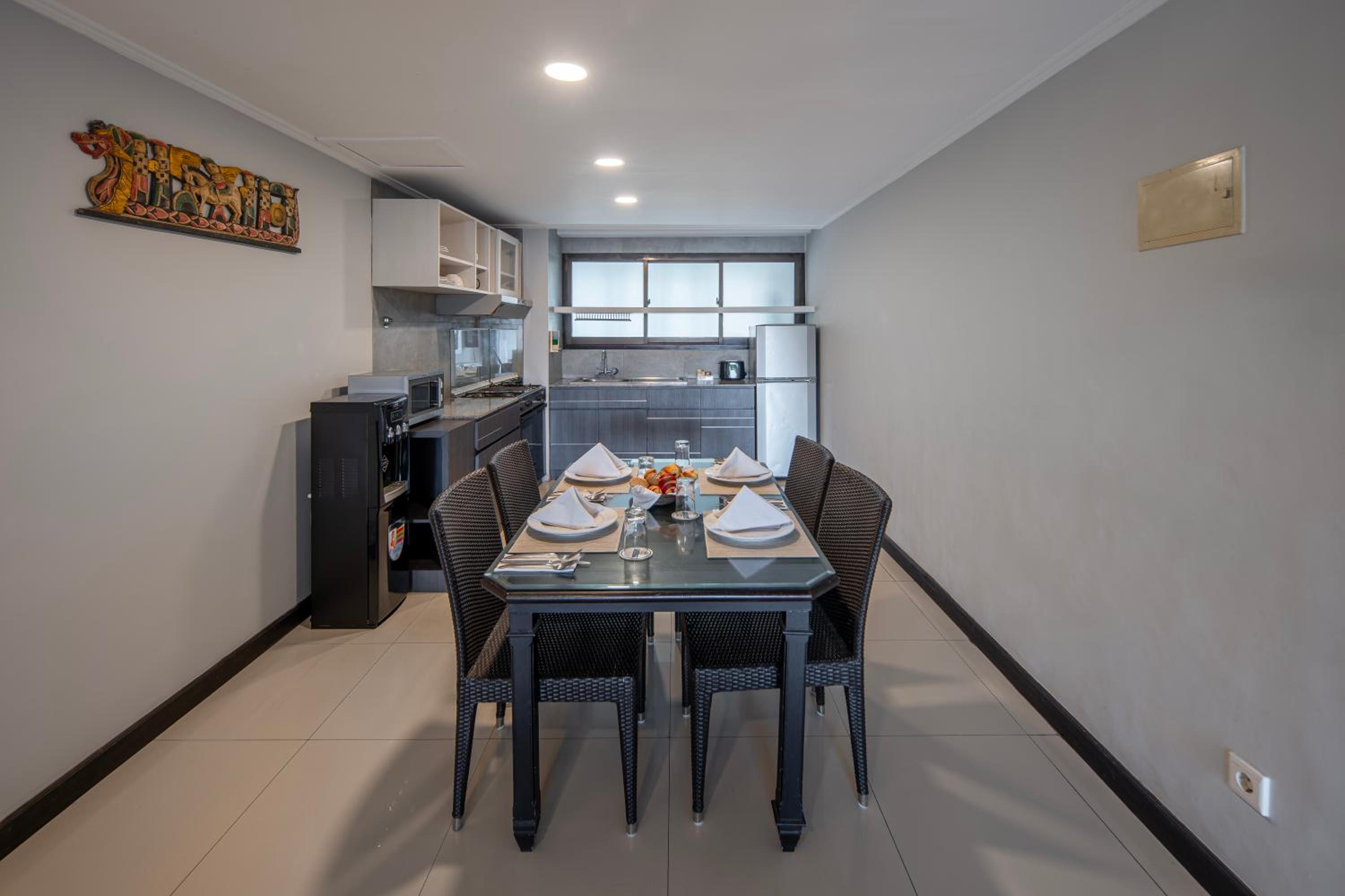 Two-Bedroom Suite - Photo 9