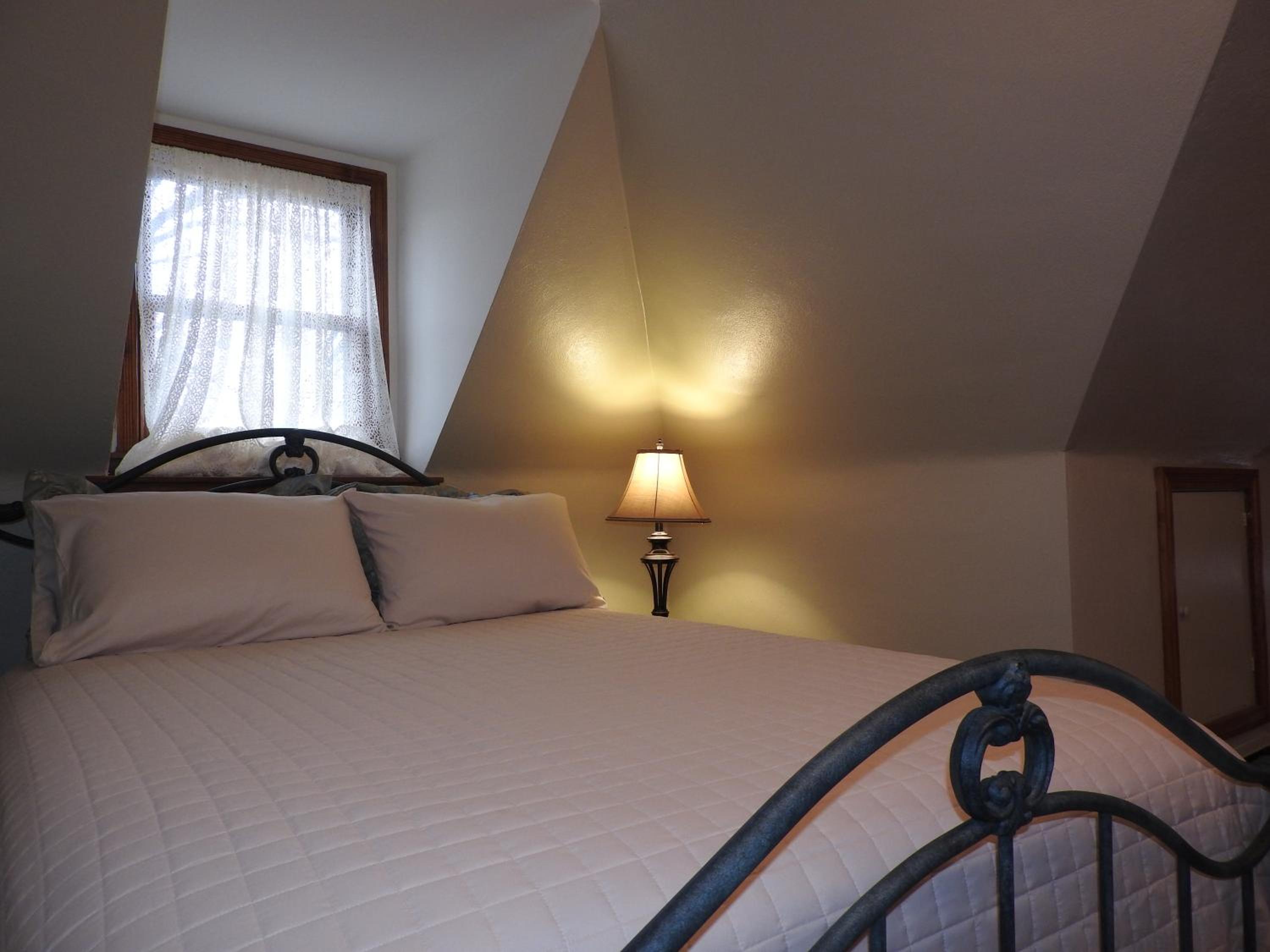 Double Room with Private External Bathroom photo 1