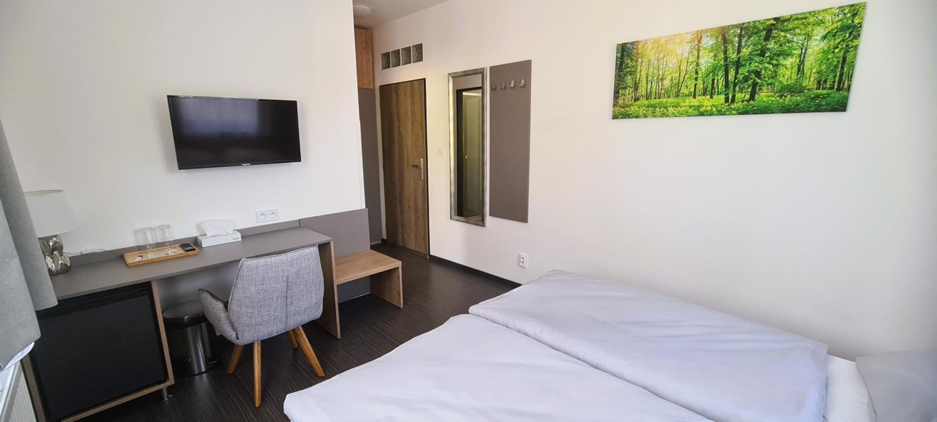 Standard Double Room - Photo 4
