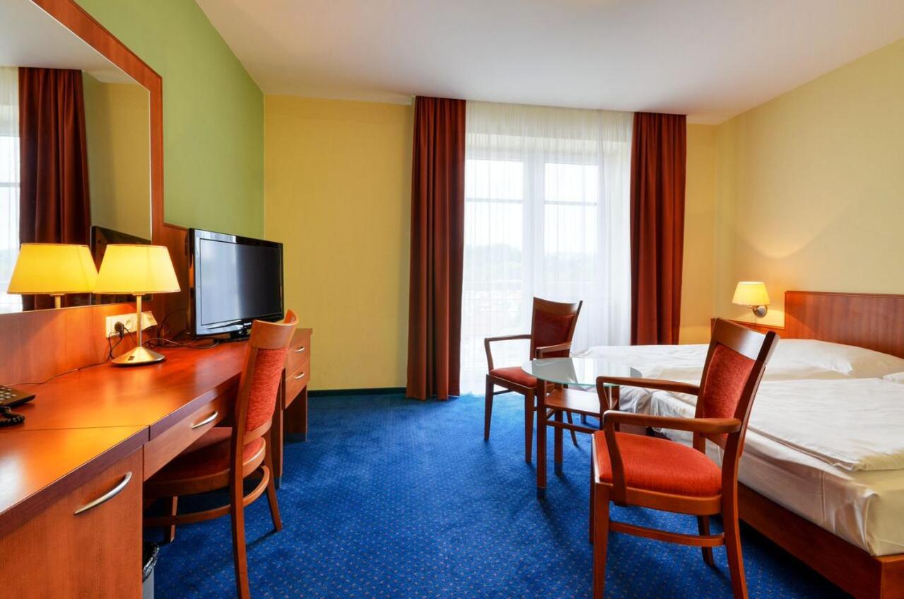 Business Double or Twin Room - Photo 2