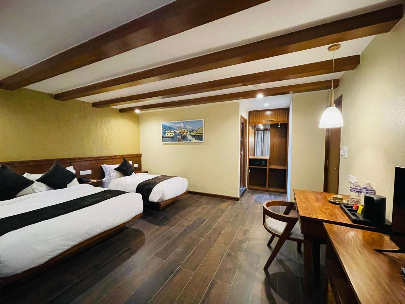 Heritage Family Room - Photo 1