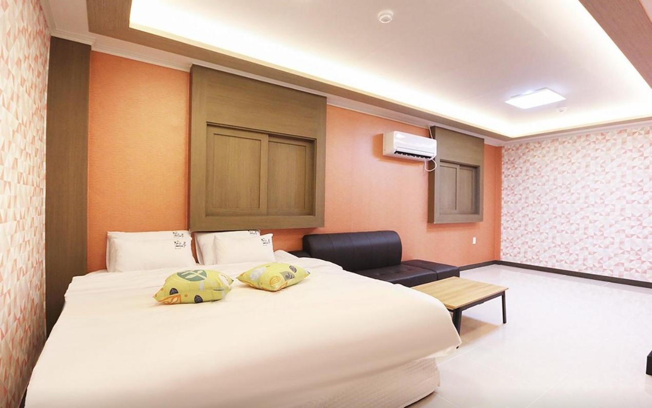 Deluxe Twin Room - Photo 1