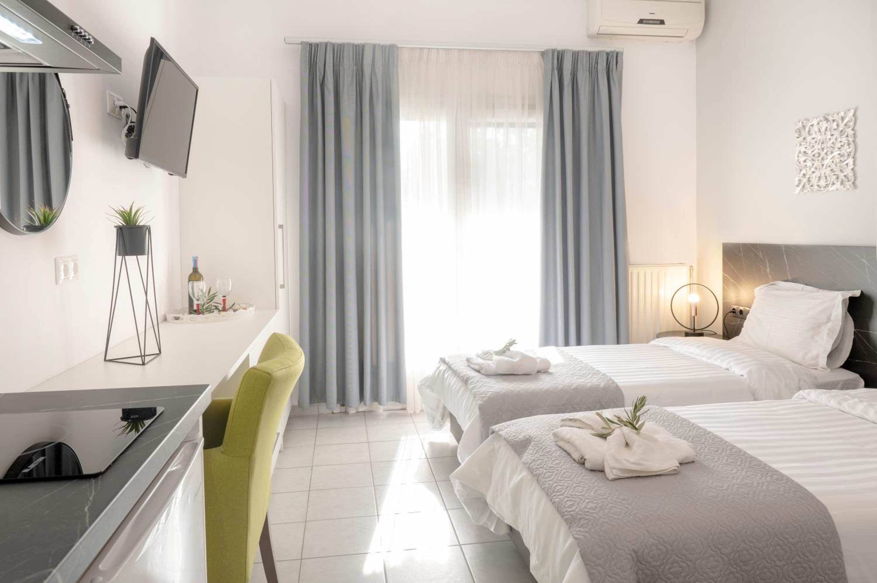 Basic Triple Room
