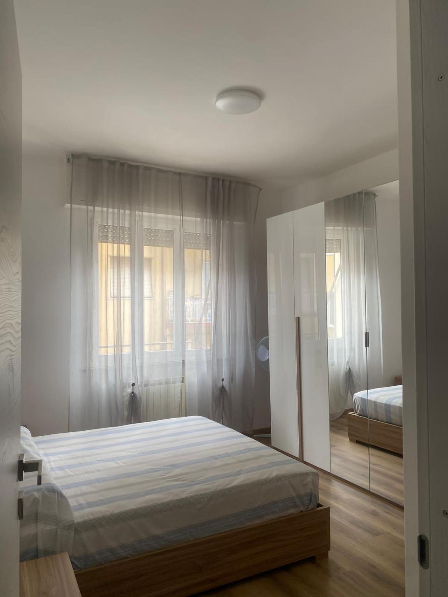 One-Bedroom Standard Apartment photo 1