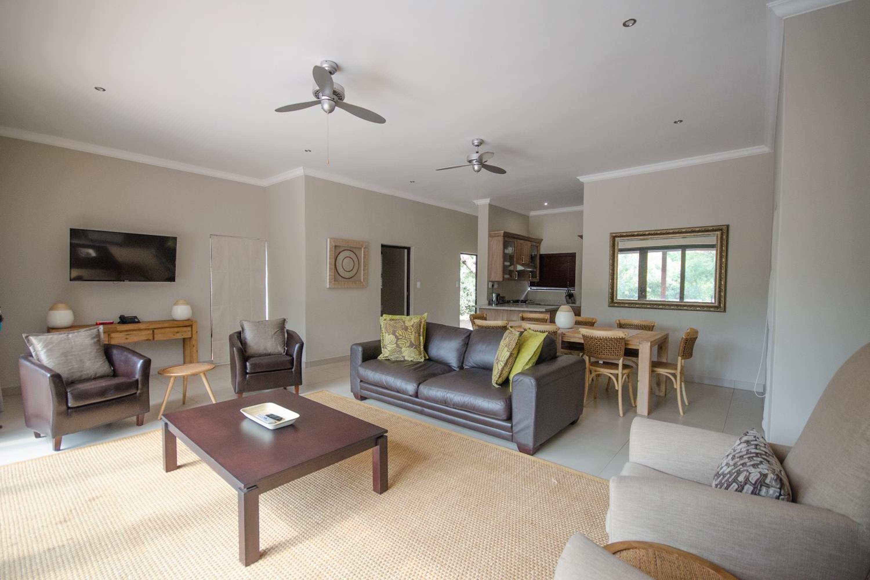 Four Bedroom Chalet With Splash Pool