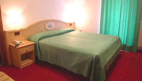 Double or Twin Room with Private Bathroom photo 2