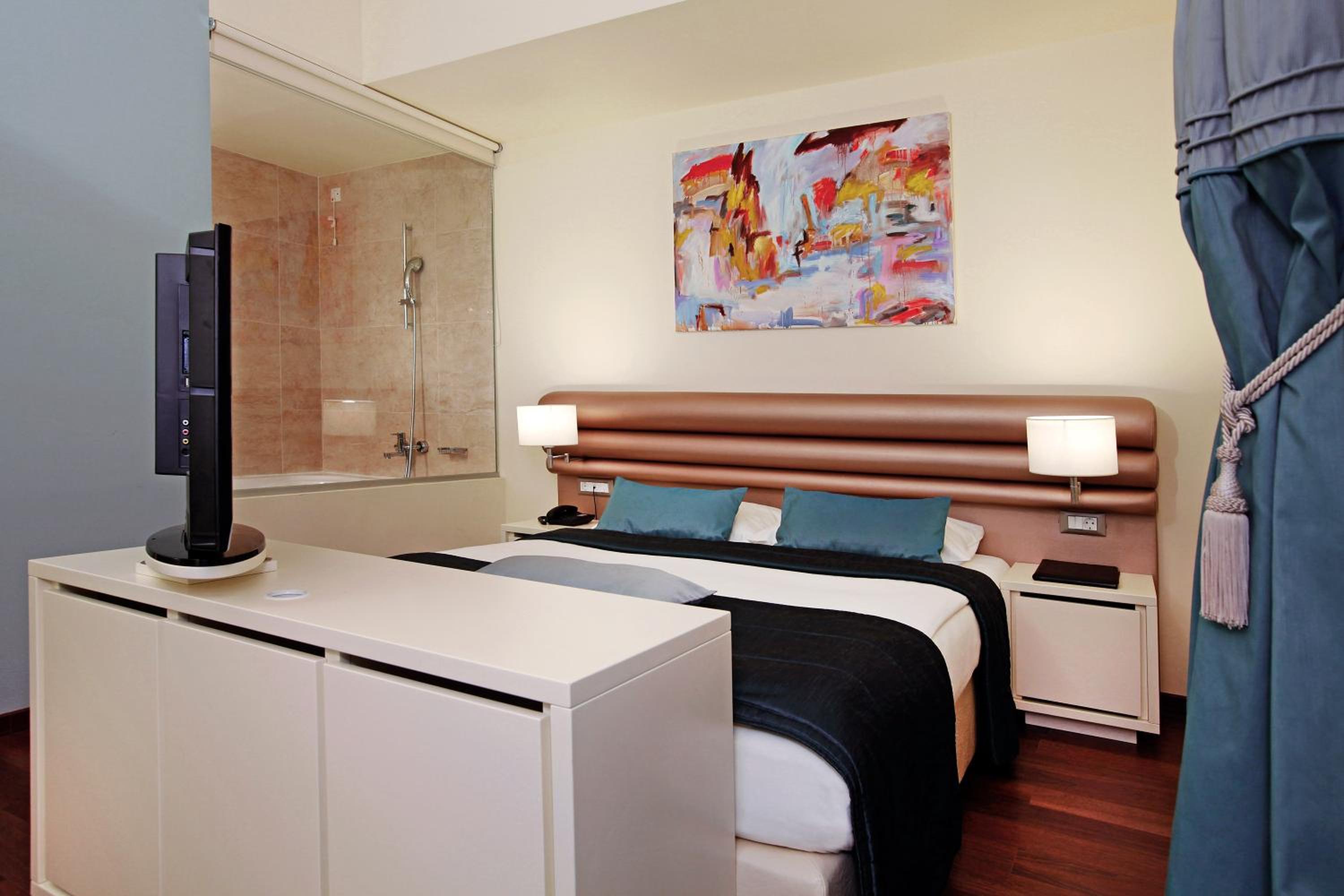 Comfort Family Room - Photo 8
