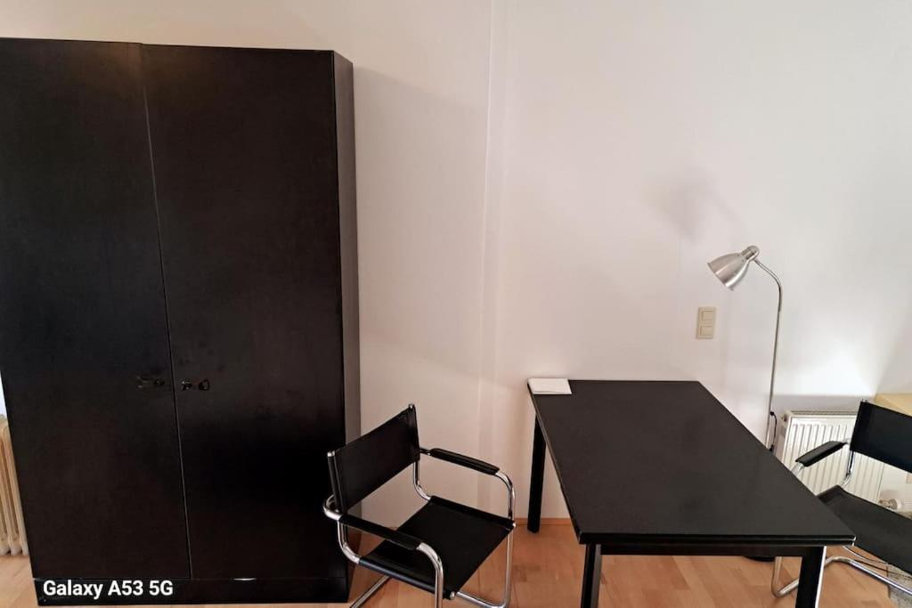One-Bedroom Apartment photo 3
