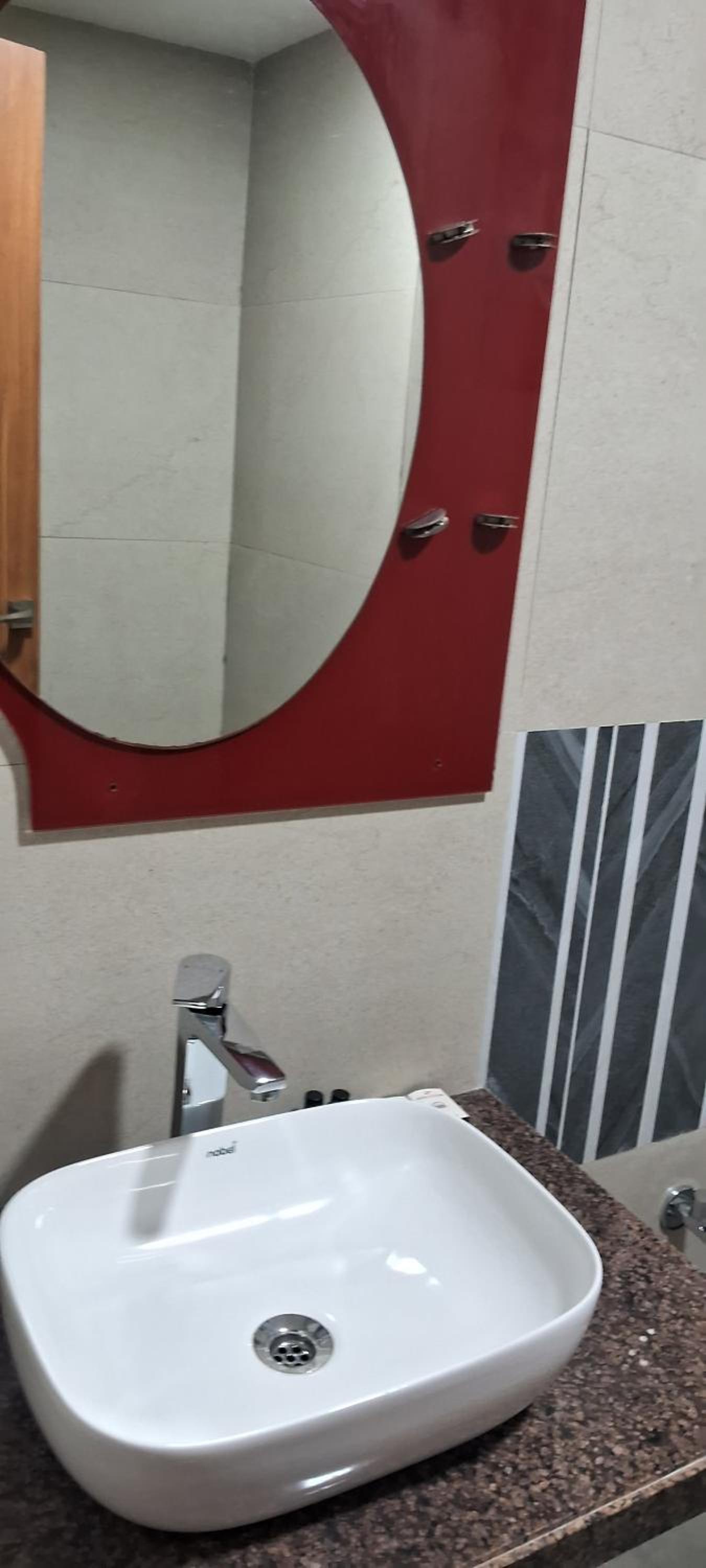 Deluxe Double or Twin Room - Photo 12