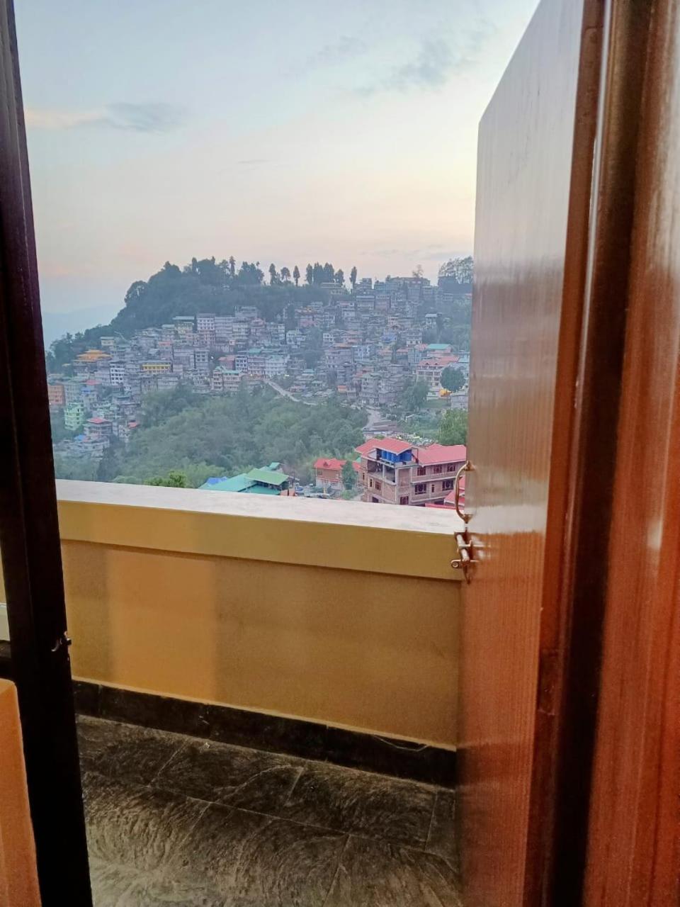 King Room With Balcony photo 2