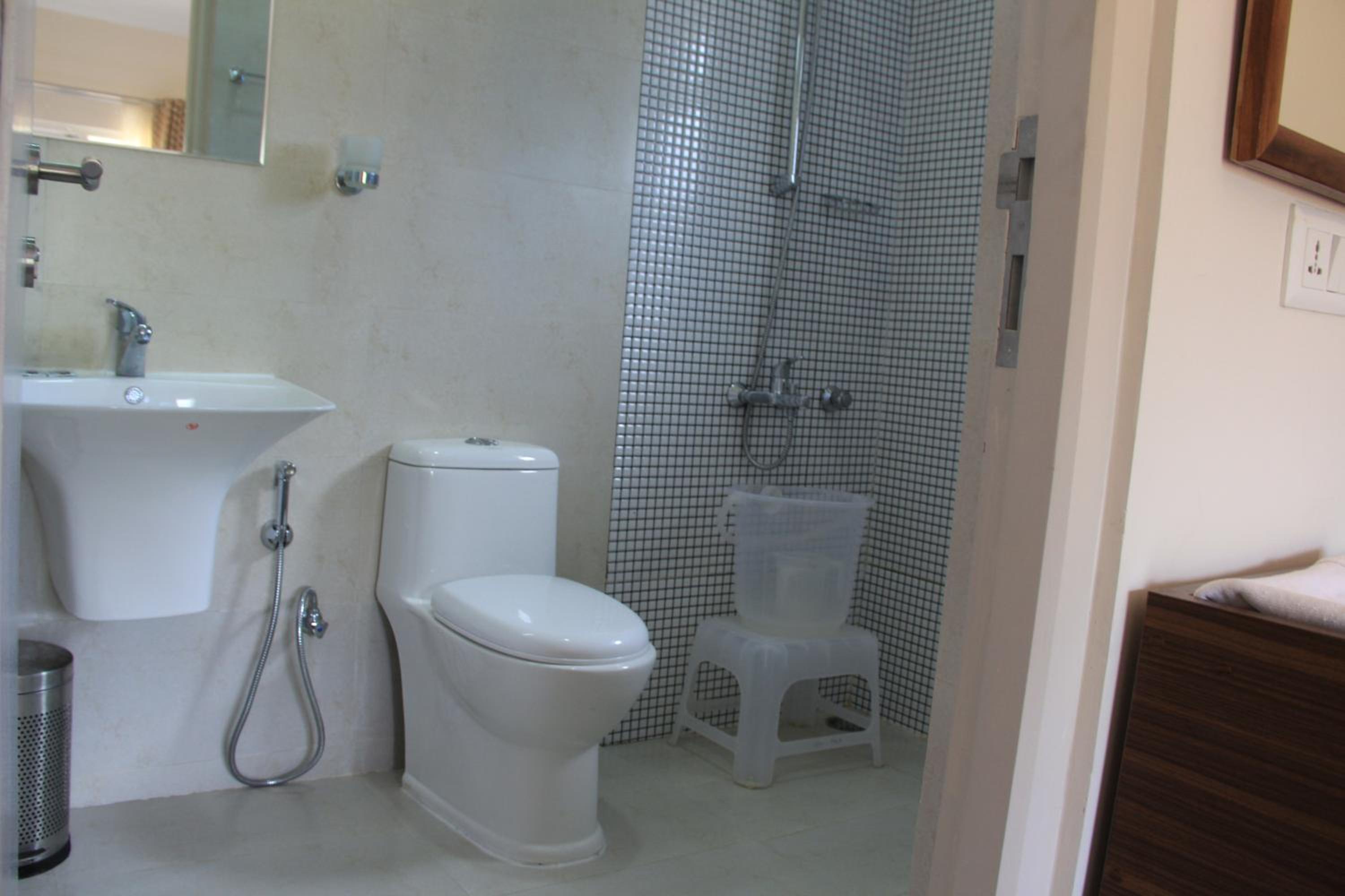 Himalaya Residence - Two Bedroom Apartment with Balcony - Photo 33