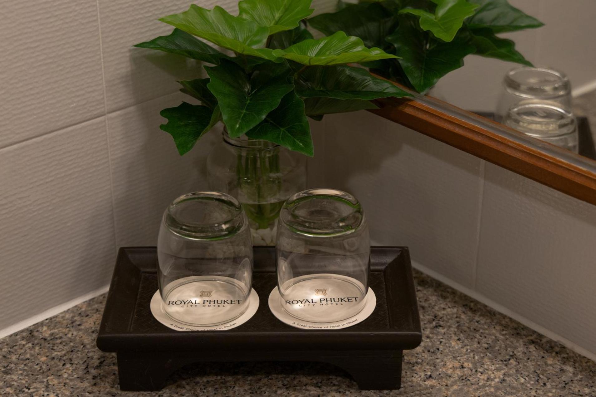 Suite - Photo 7