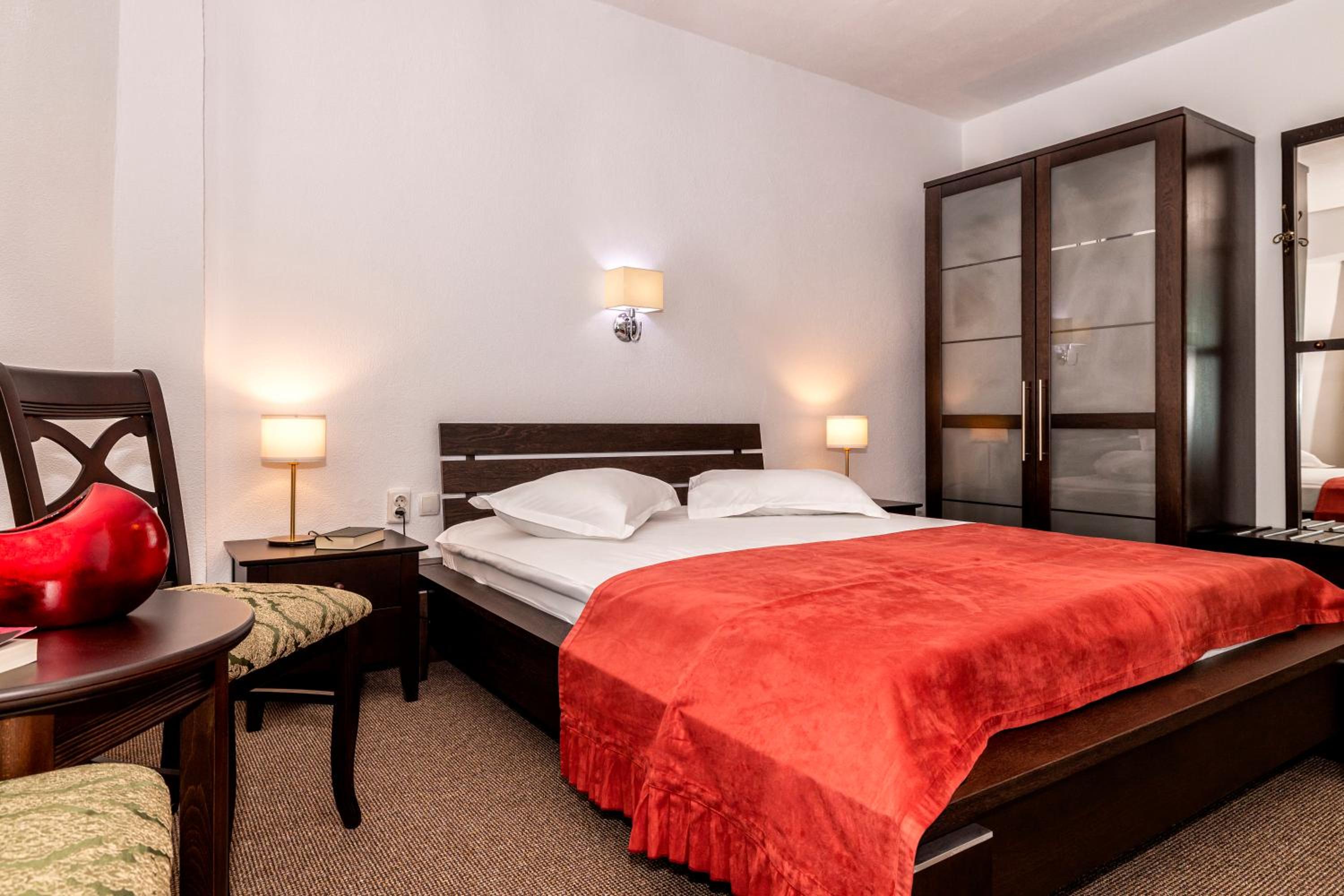 Twin Room - Photo 4