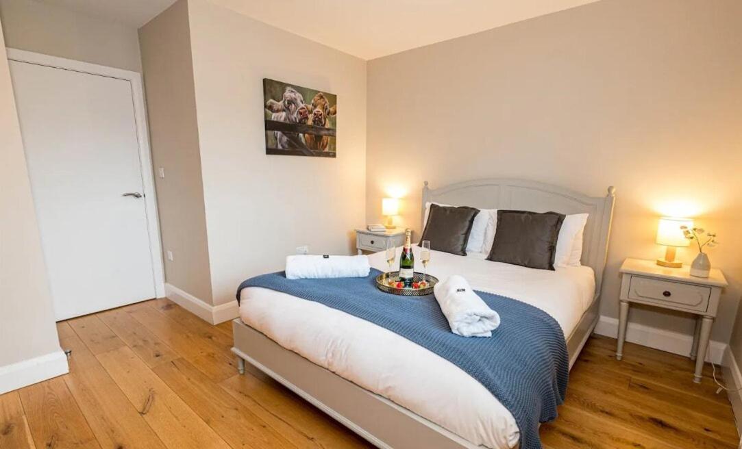 Three-Bedroom House photo 1