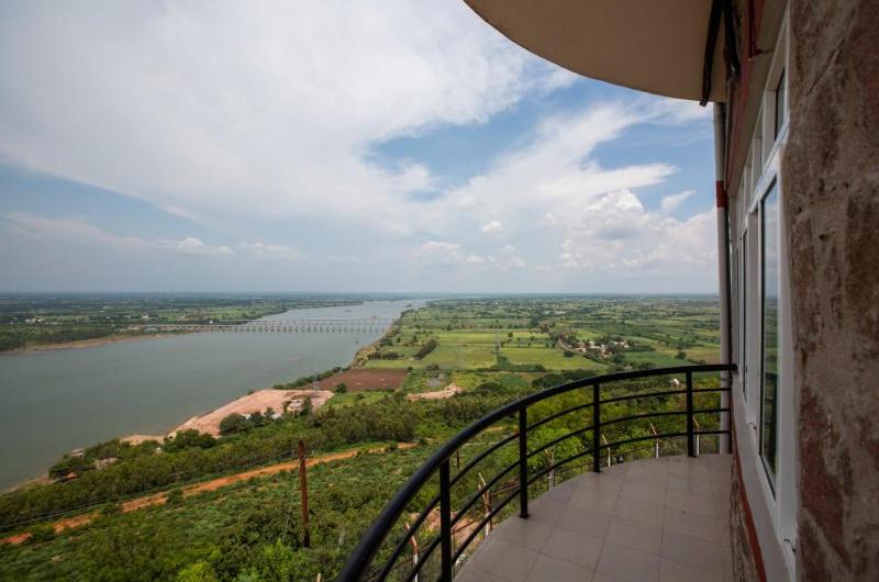 Double Room with Balcony photo 2