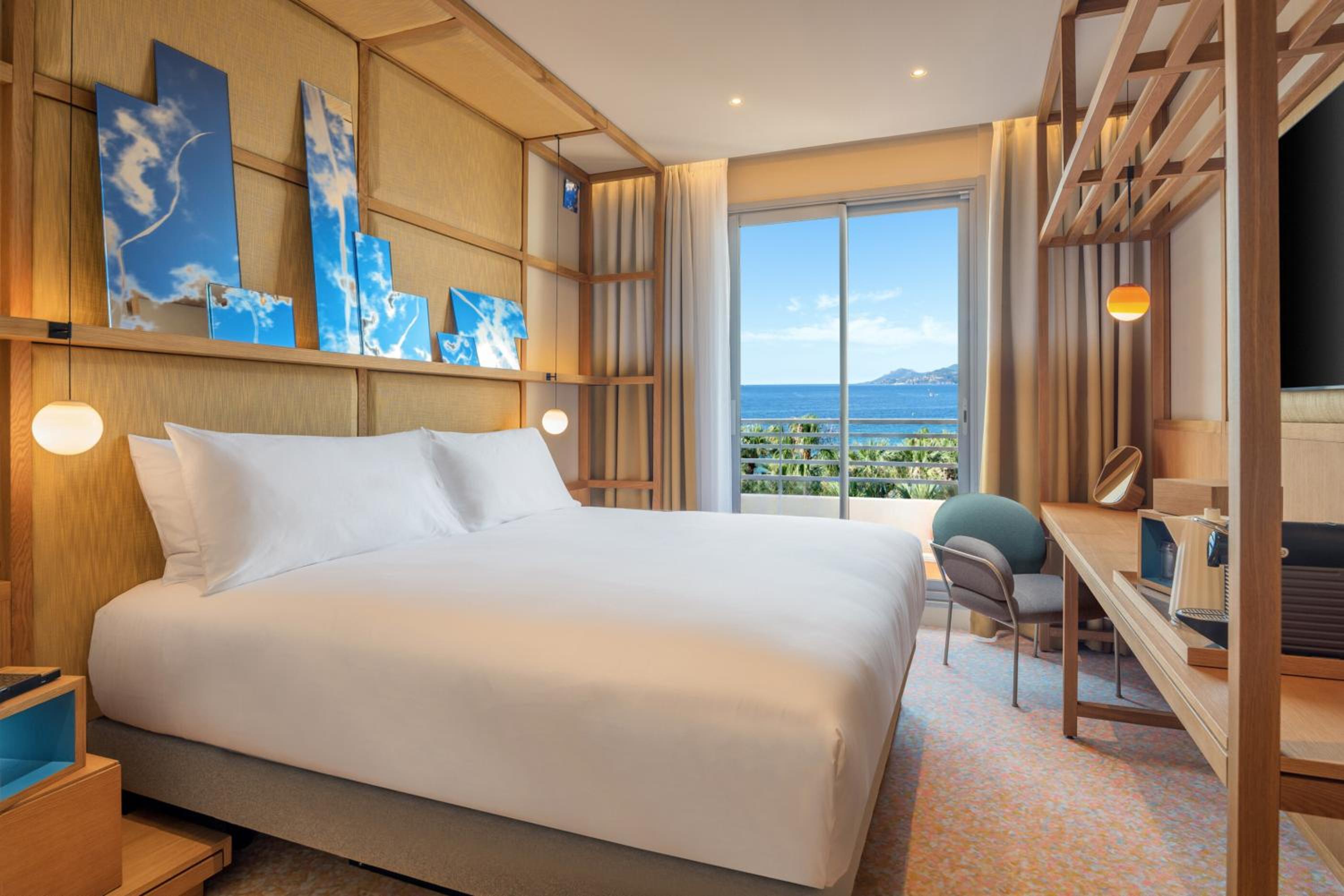 Premium King Room with Sea View