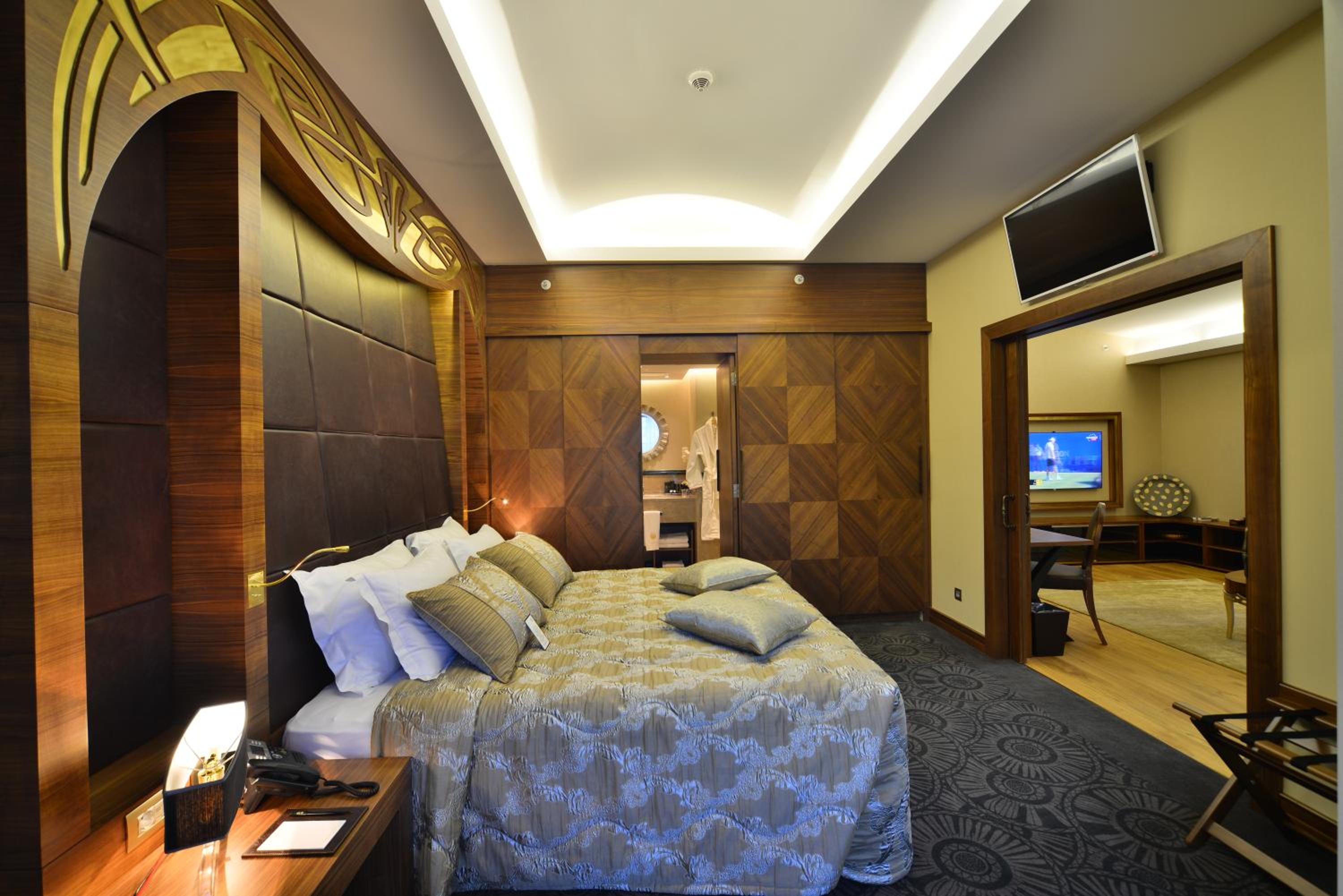 Suite with Balcony photo 1