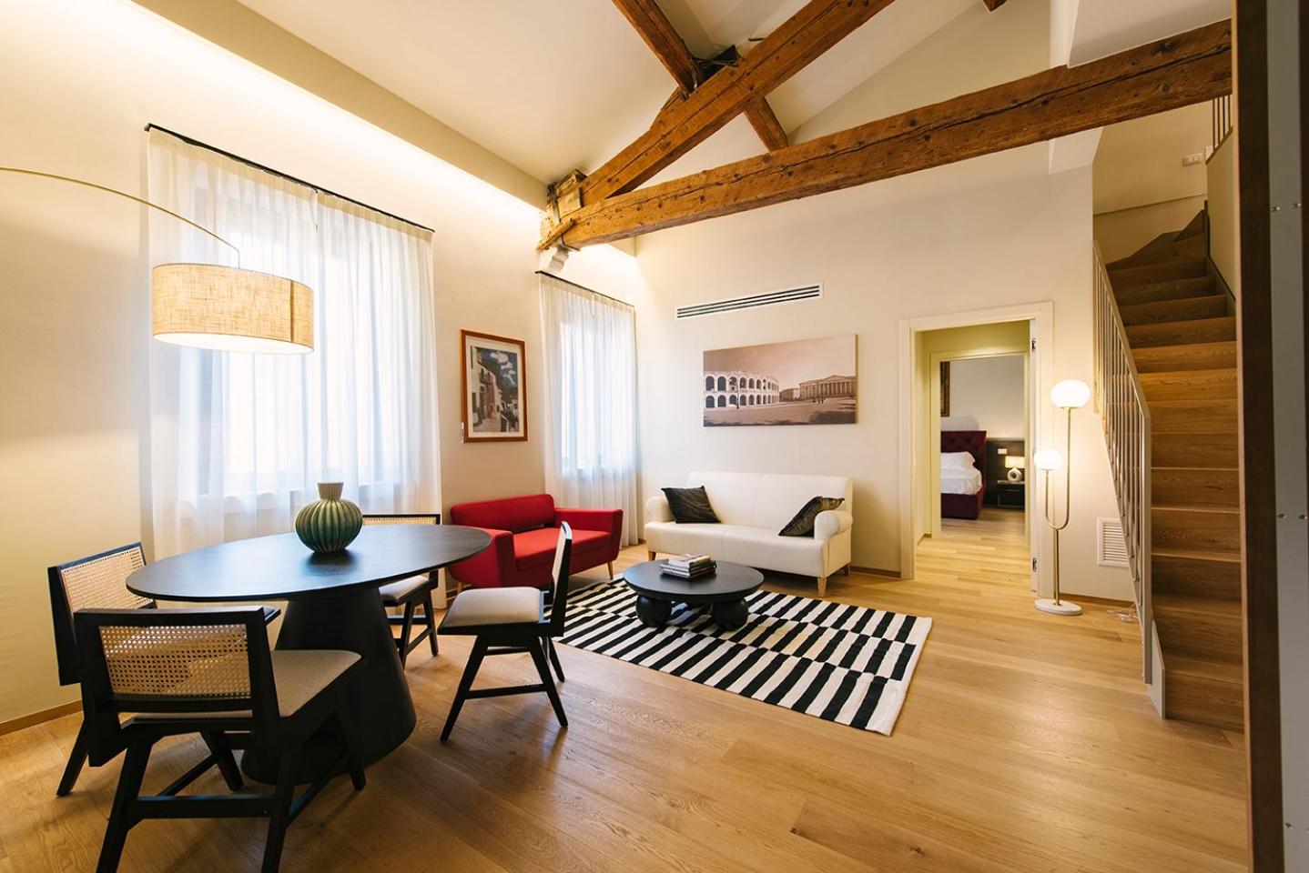 Deluxe Family Room